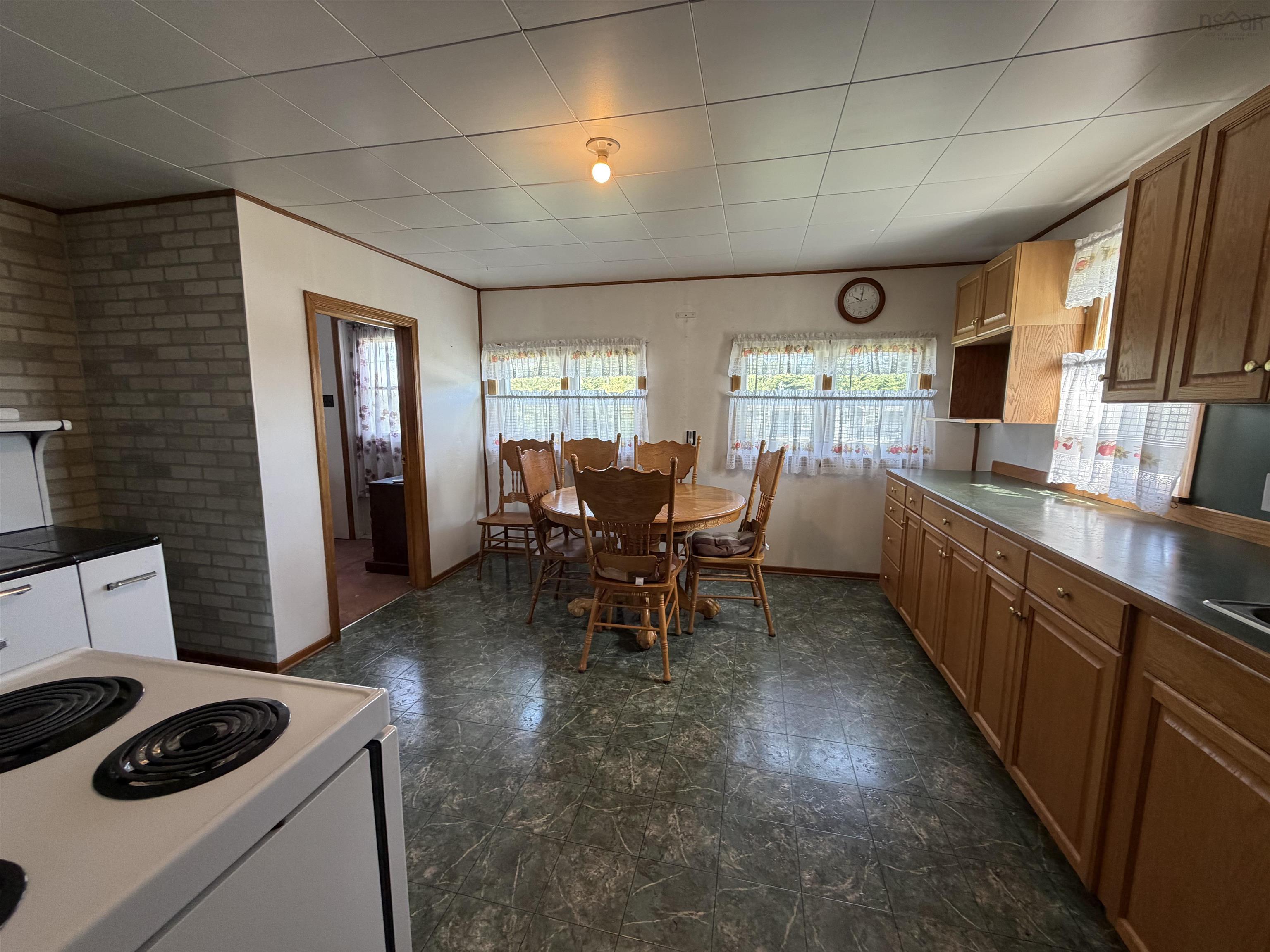 $189,000.00: 728 Stoney Island Road, Clam Point