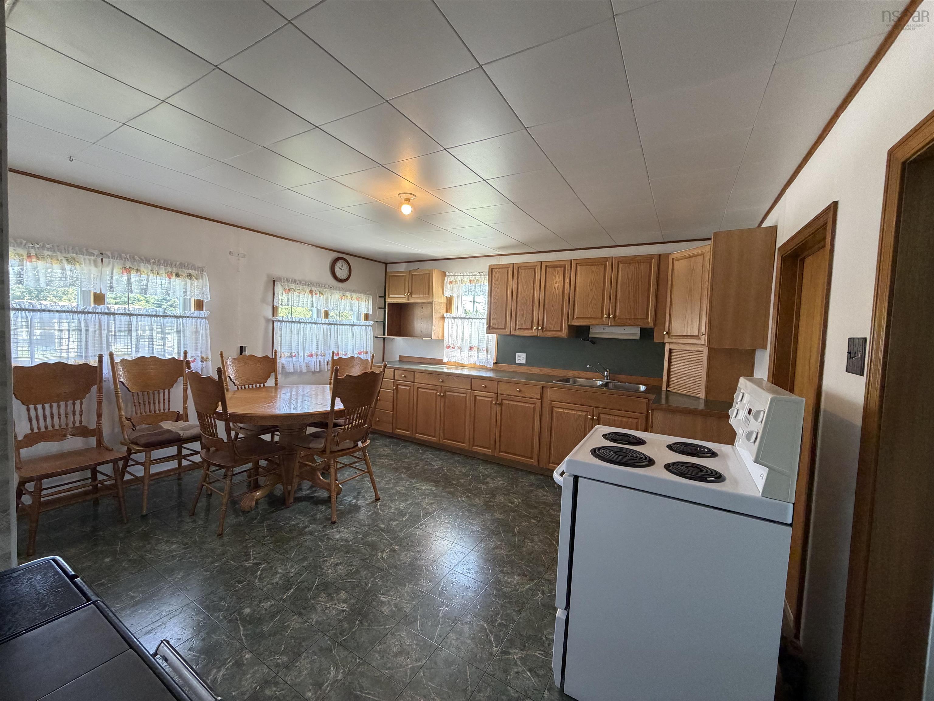 $189,000.00: 728 Stoney Island Road, Clam Point