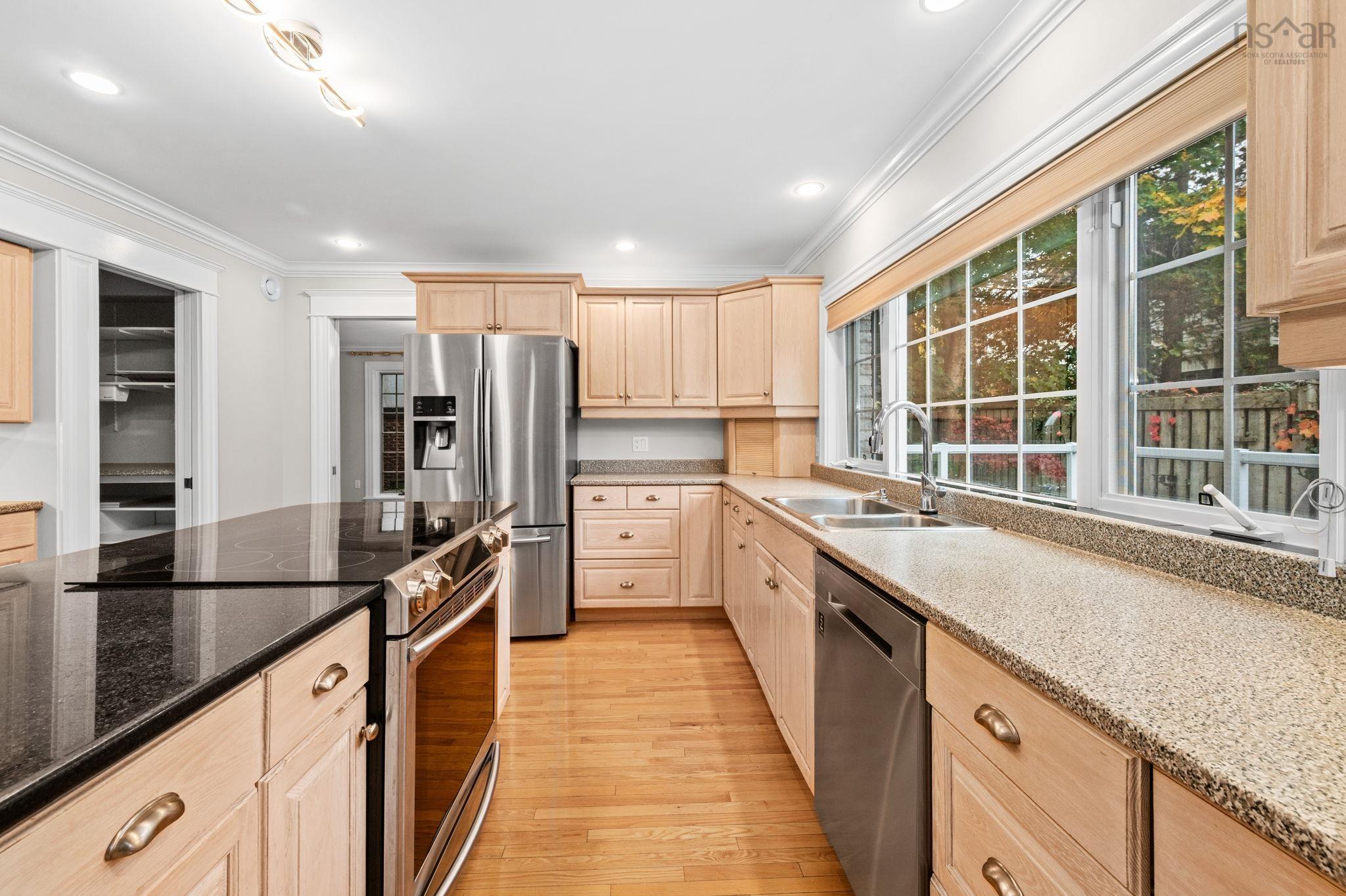 $2,295,000.00: 916 Young Avenue, Halifax
