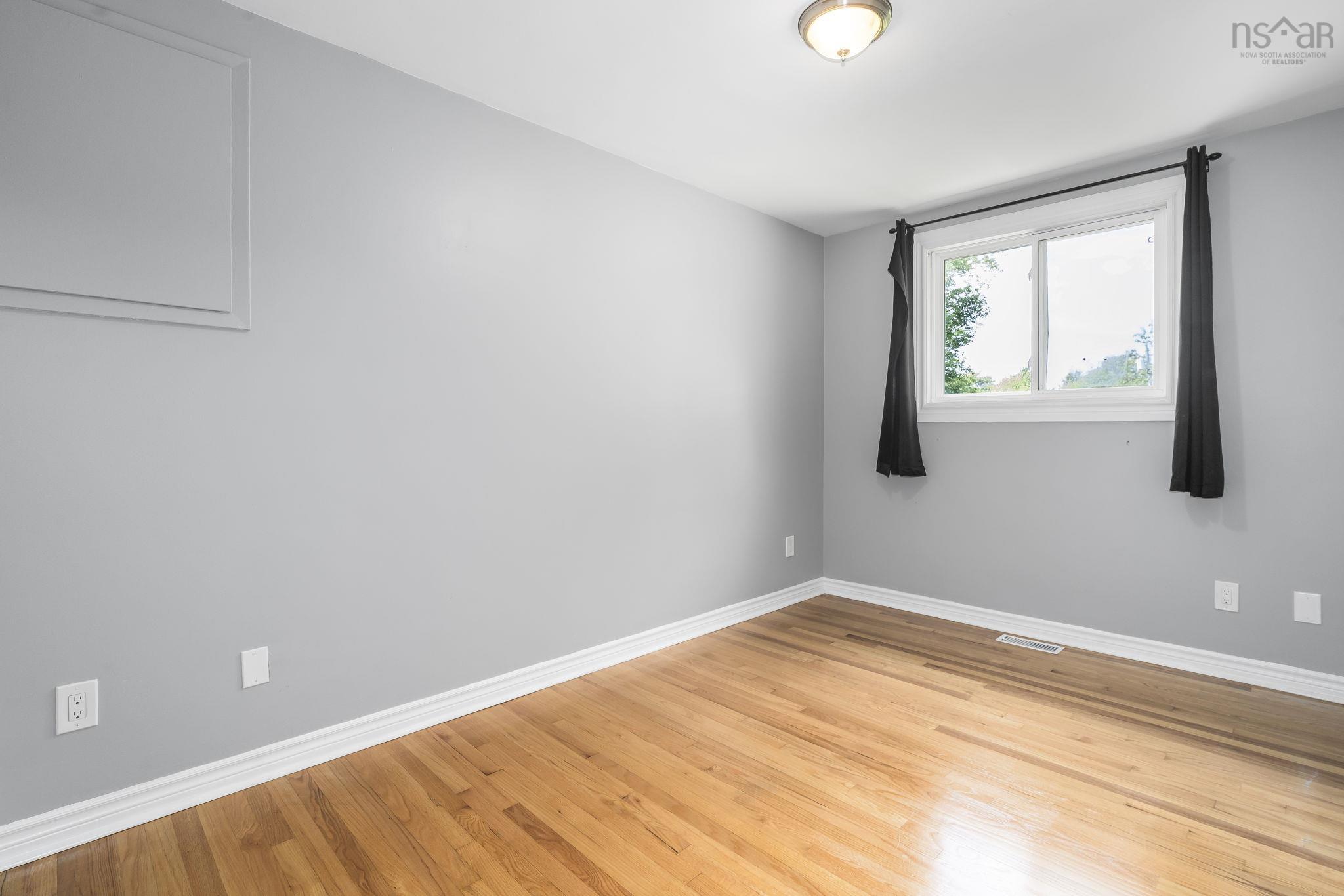25 Dumbarton Avenue, Dartmouth, NS (MLS 202621728)