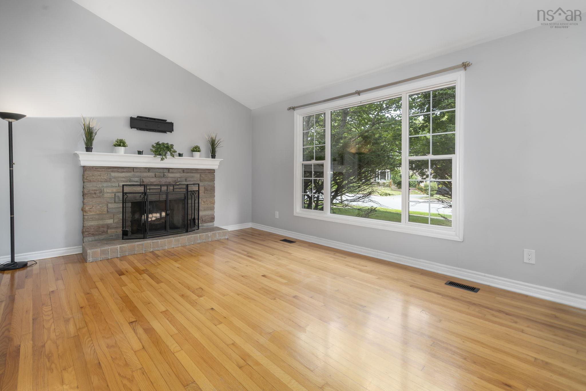 25 Dumbarton Avenue, Dartmouth, NS (MLS 202621728)