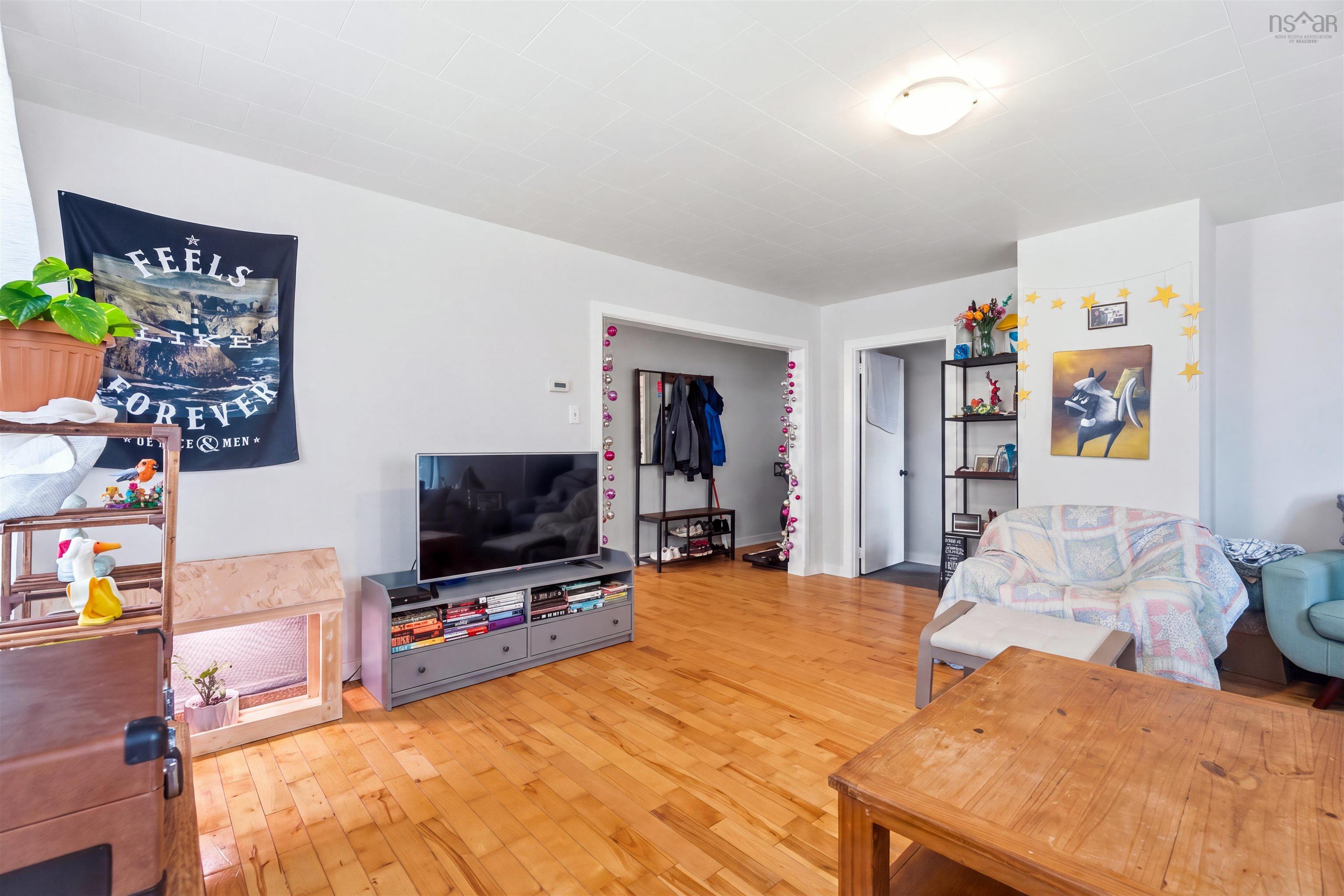 $495,000.00: 9 Cedar Street, Windsor