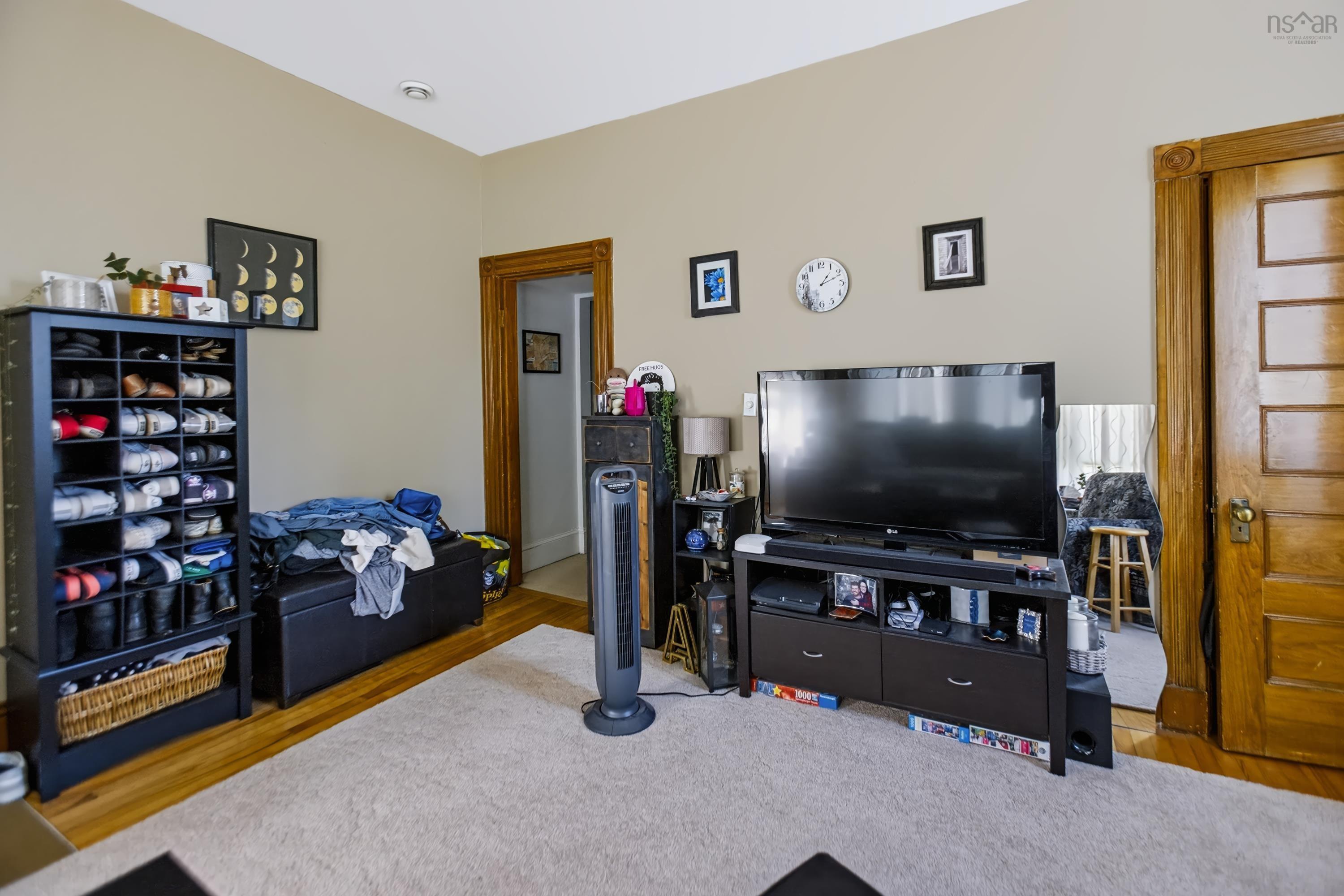 $449,900.00: 27 West Victoria Street, Amherst