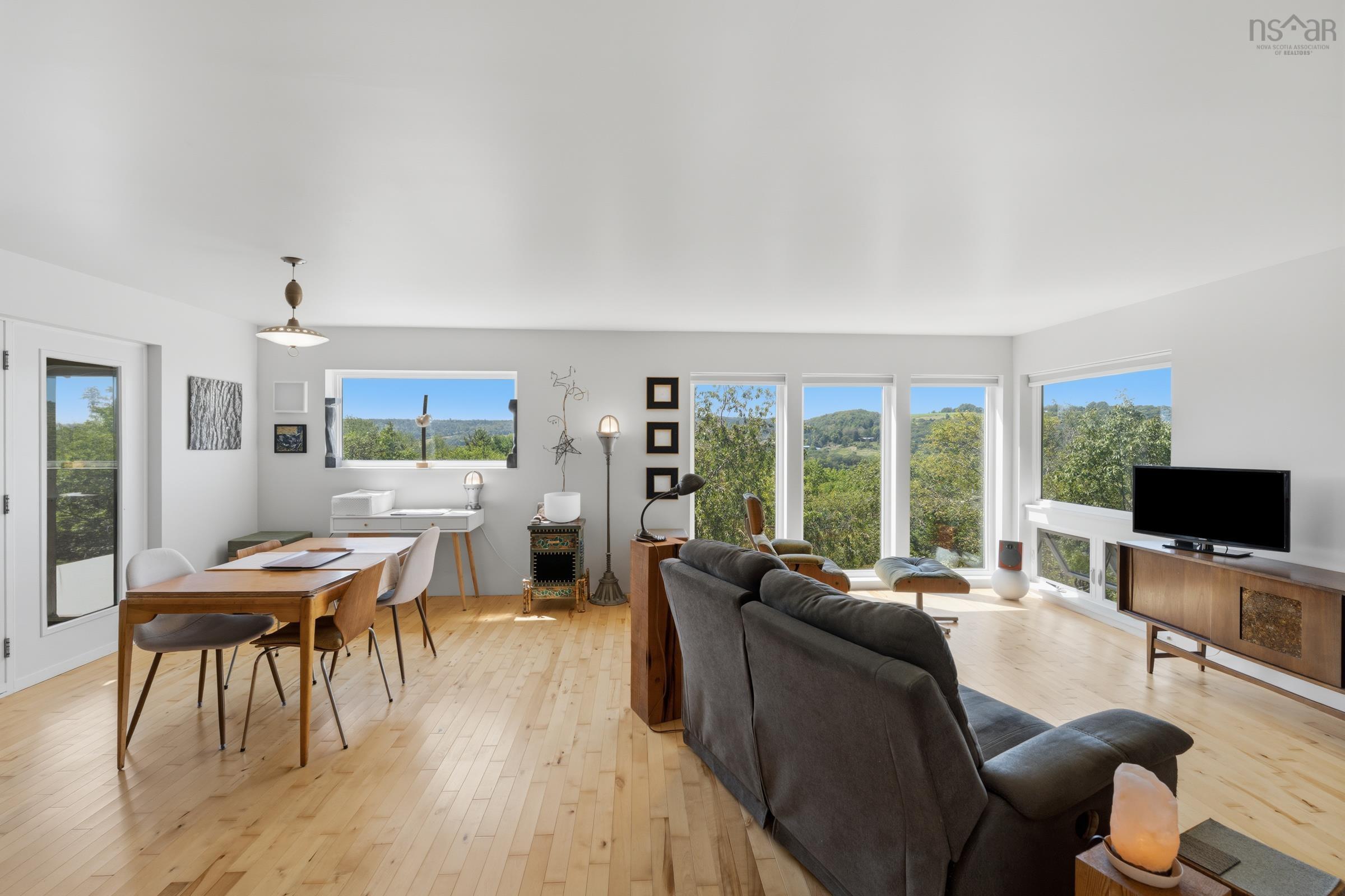 $699,000.00: 421 Chute Road, Bear River