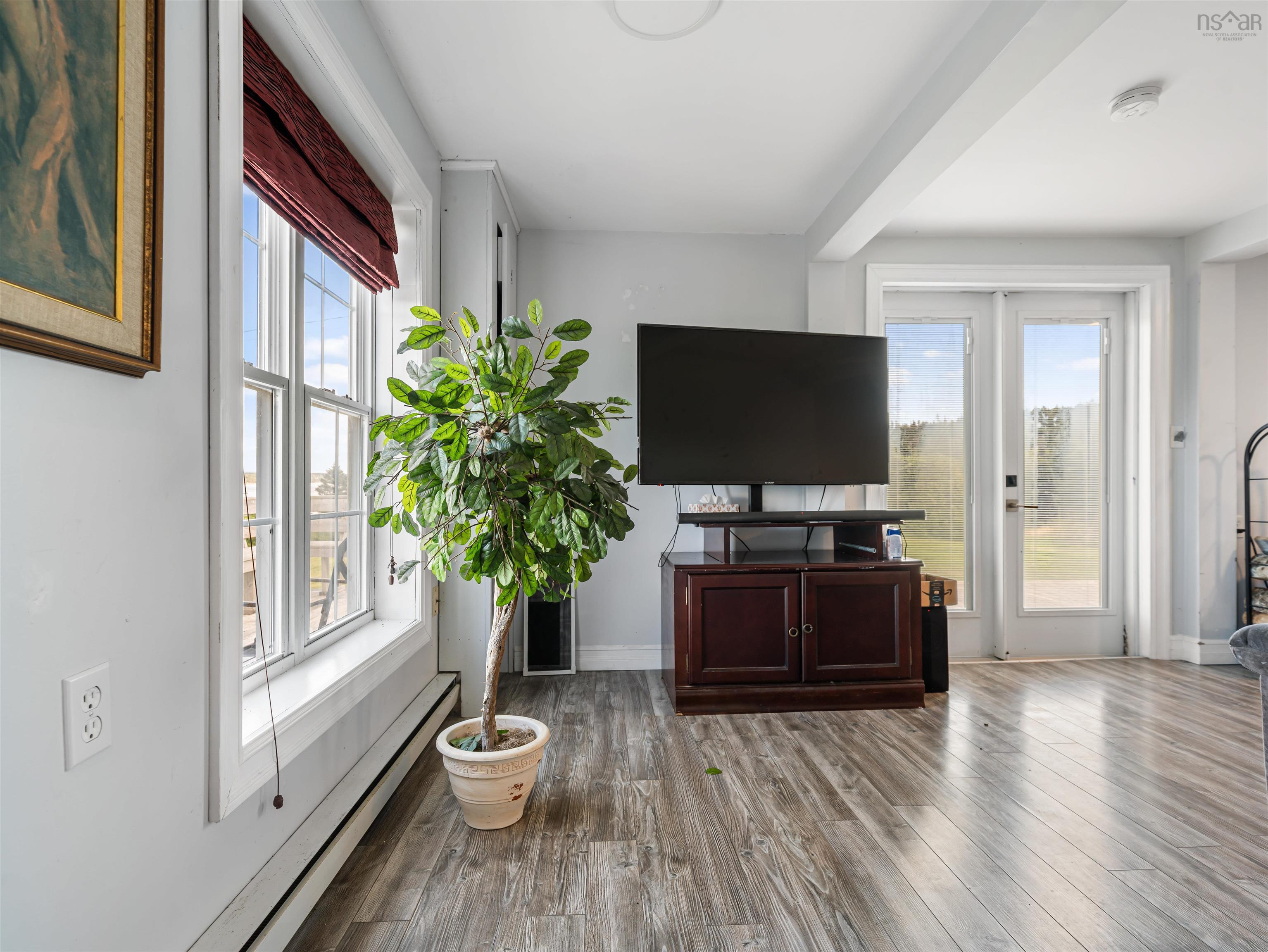 $316,400.00: 5863 Highway 16, Queensport