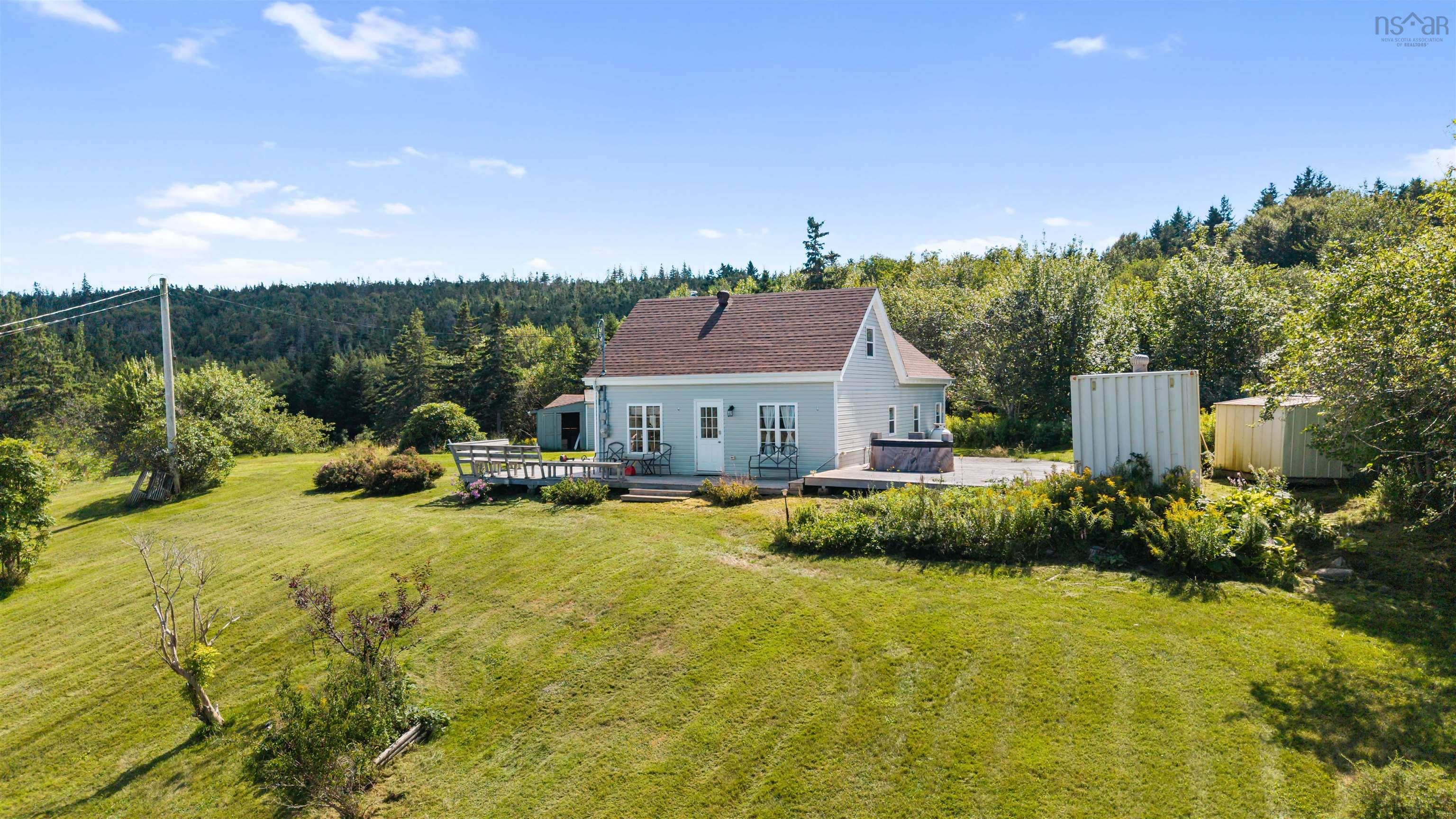 $316,400.00: 5863 Highway 16, Queensport