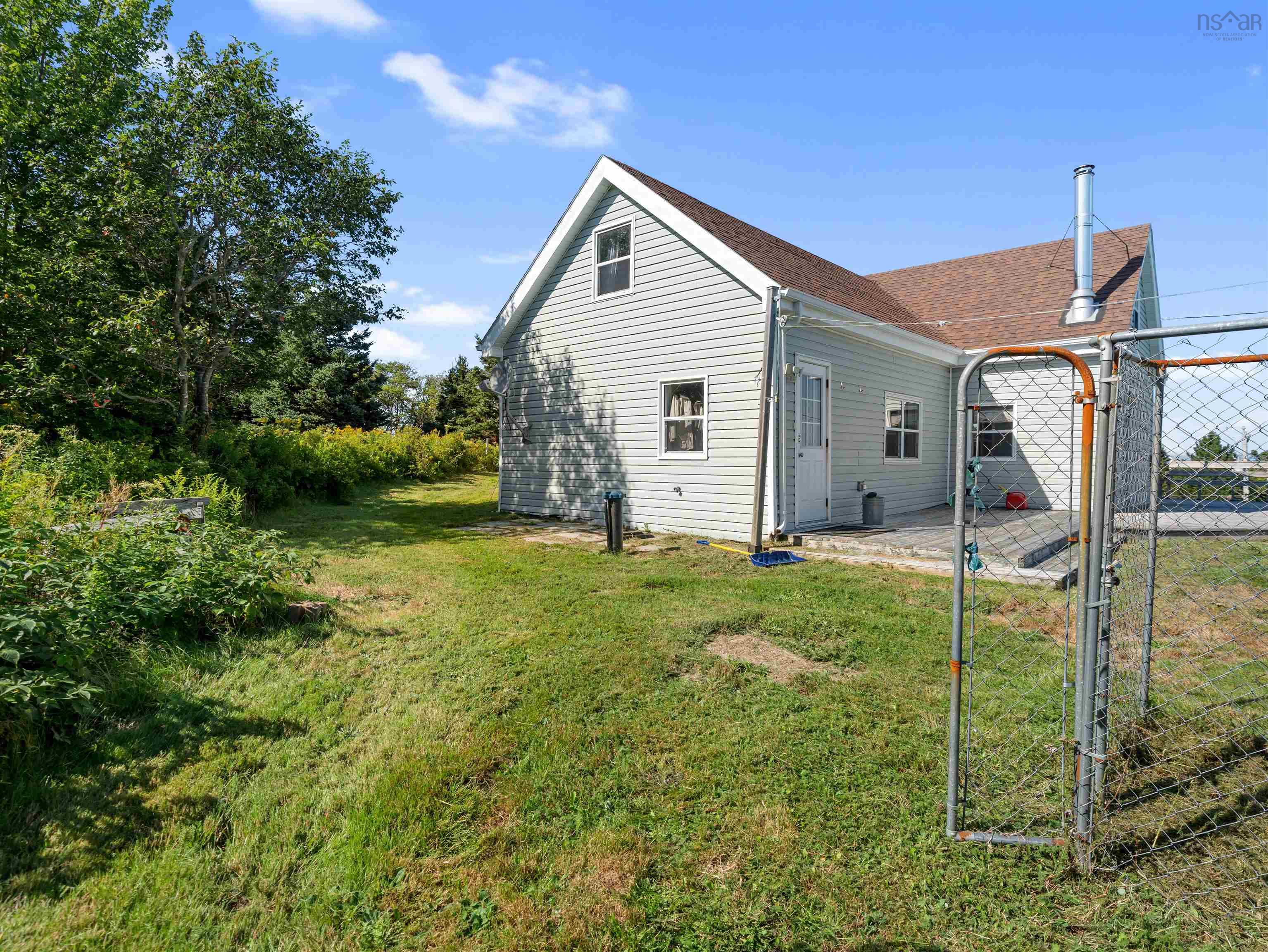 $316,400.00: 5863 Highway 16, Queensport