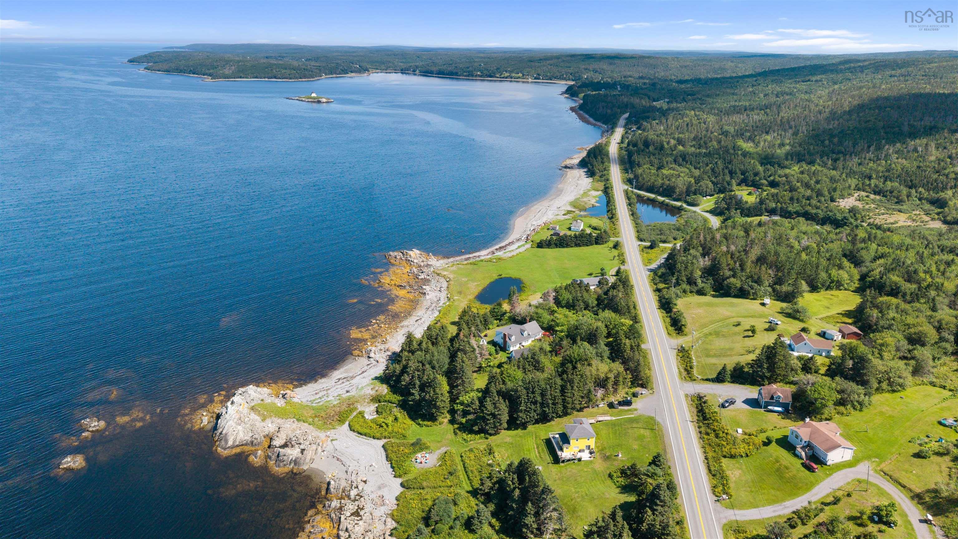 $316,400.00: 5863 Highway 16, Queensport