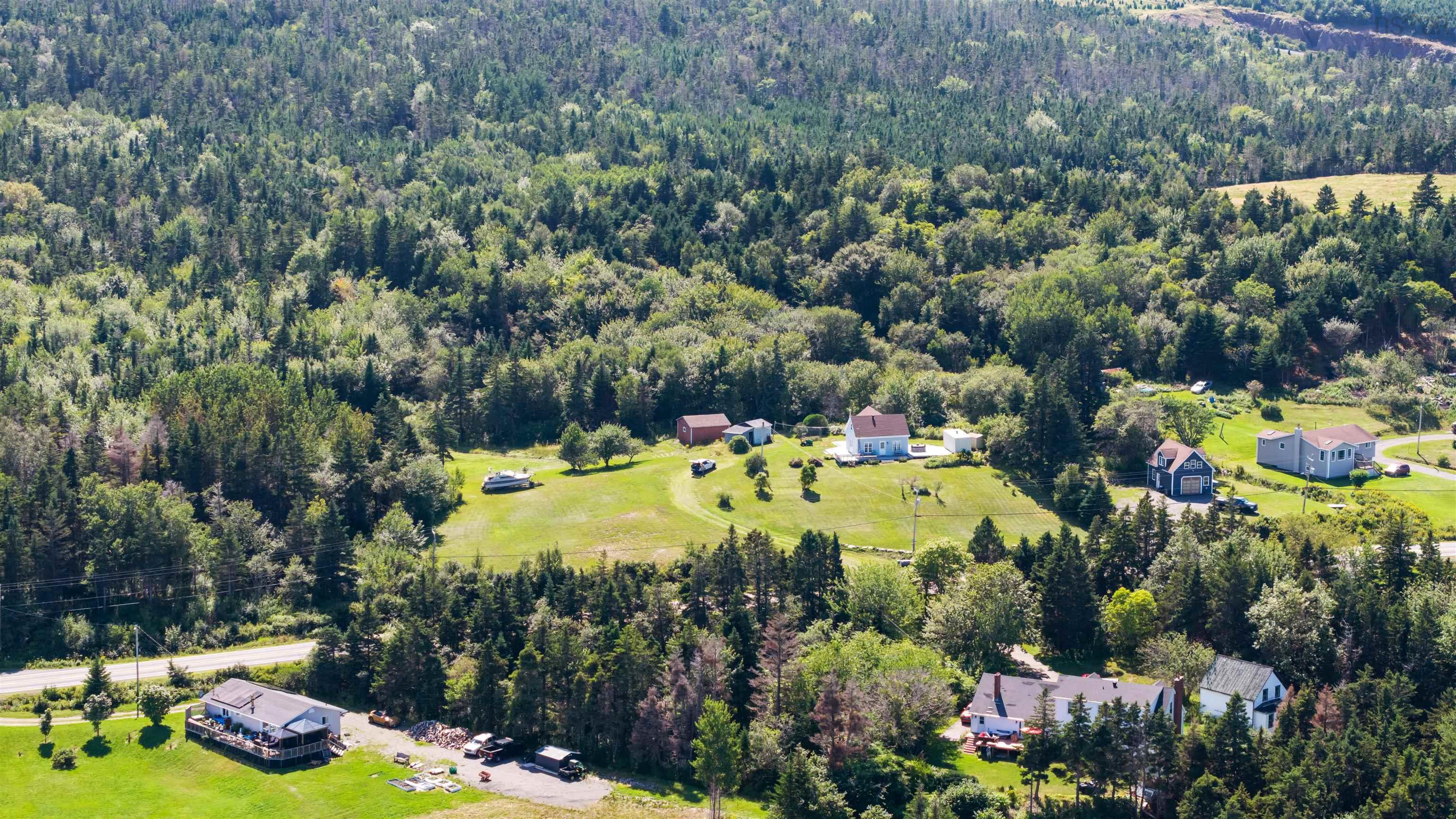 $316,400.00: 5863 Highway 16, Queensport