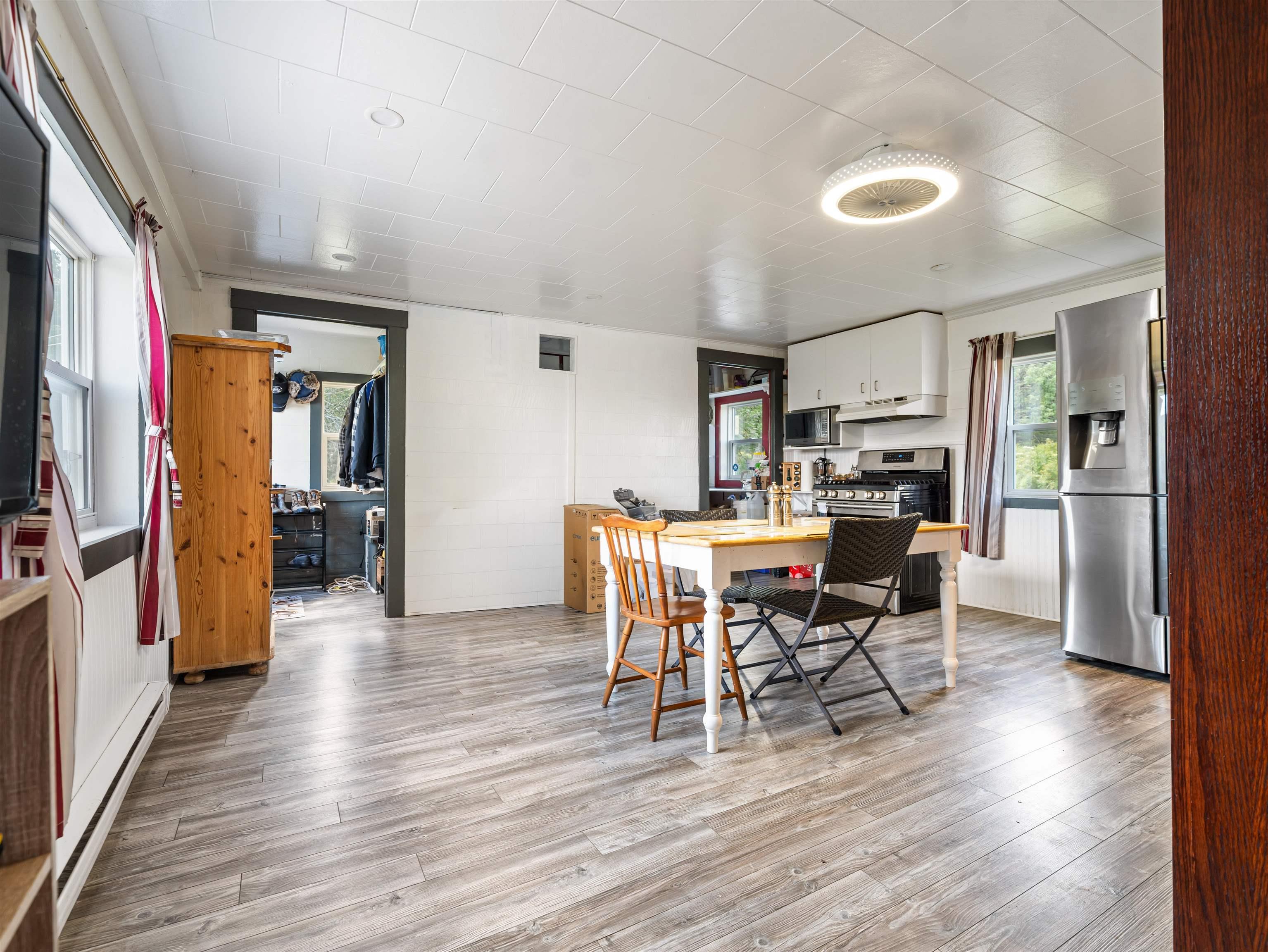 $316,400.00: 5863 Highway 16, Queensport
