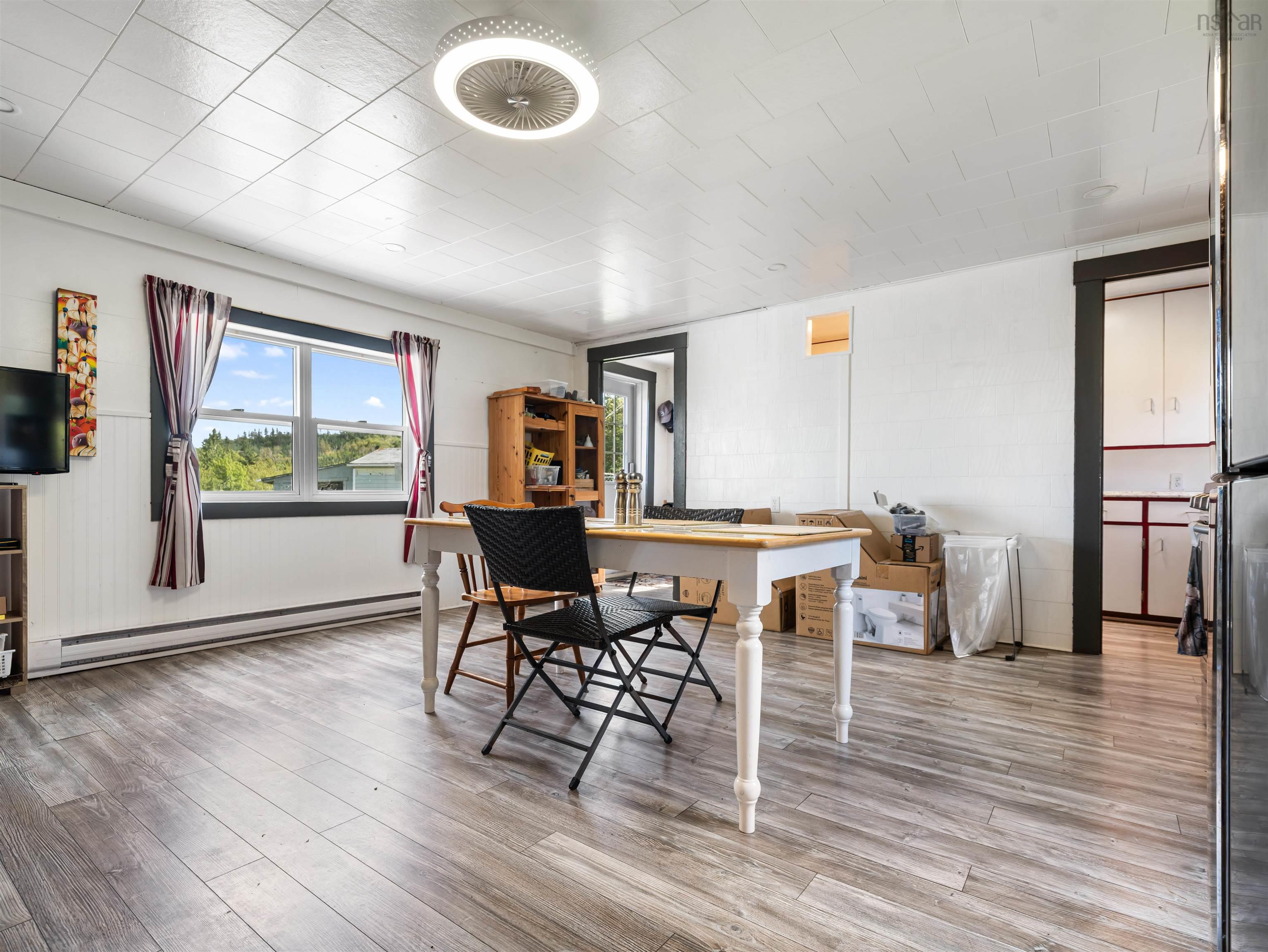 $316,400.00: 5863 Highway 16, Queensport
