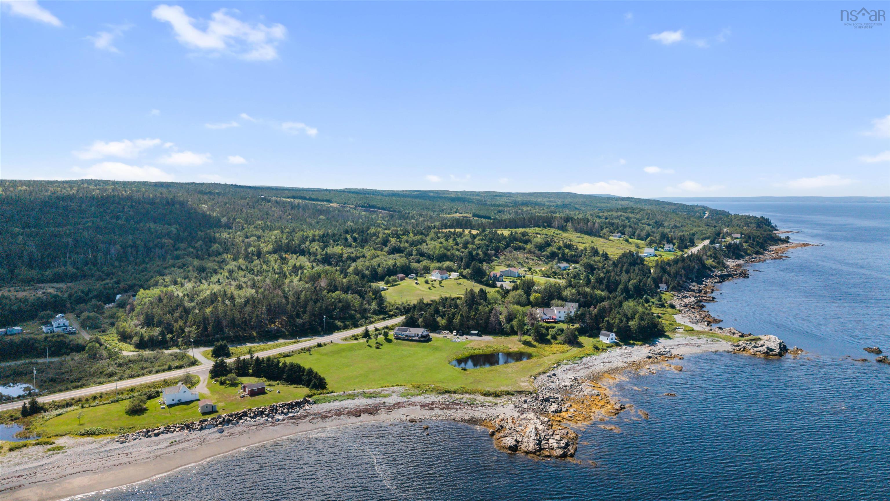 $316,400.00: 5863 Highway 16, Queensport