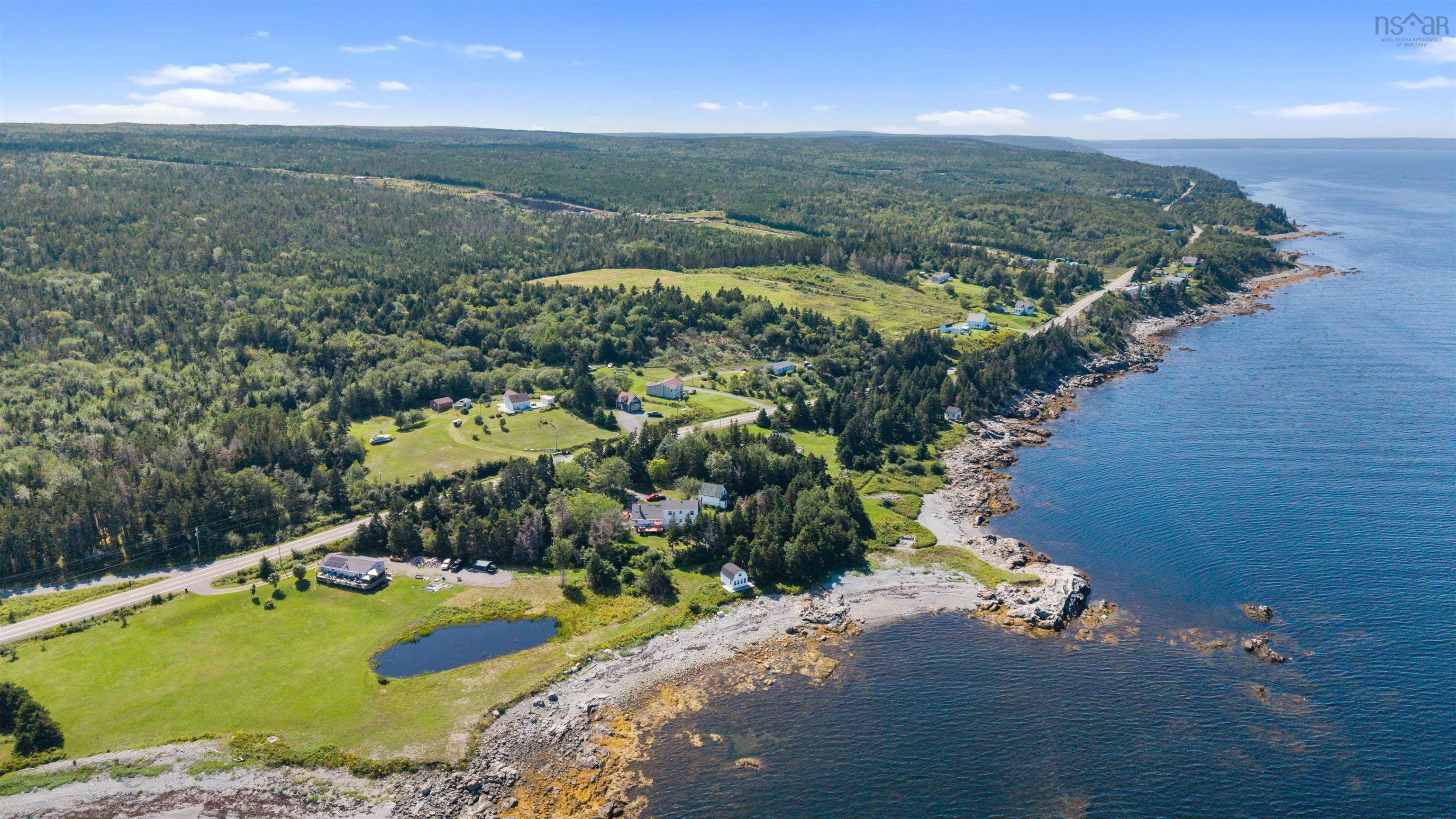 $316,400.00: 5863 Highway 16, Queensport