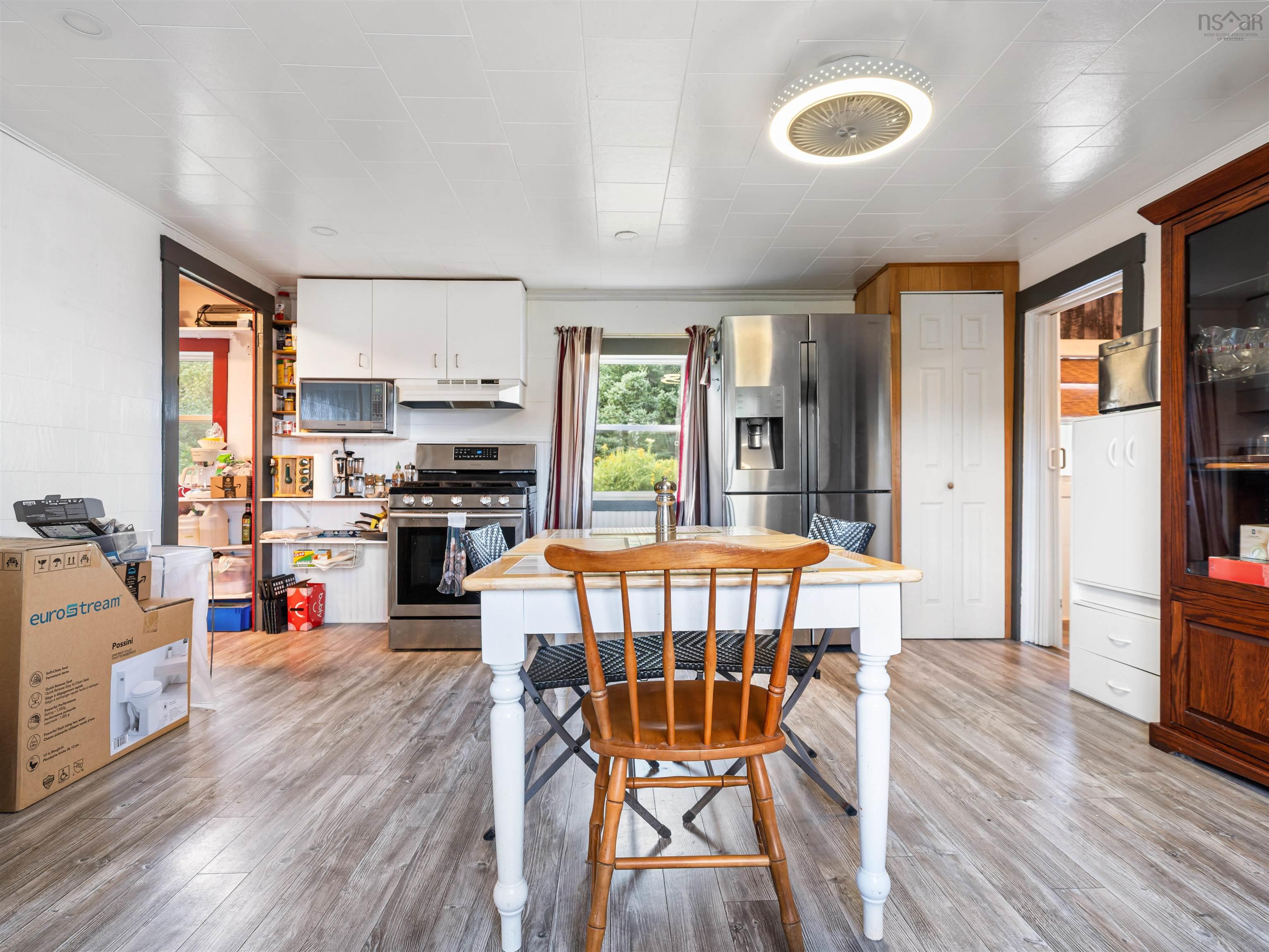 $316,400.00: 5863 Highway 16, Queensport