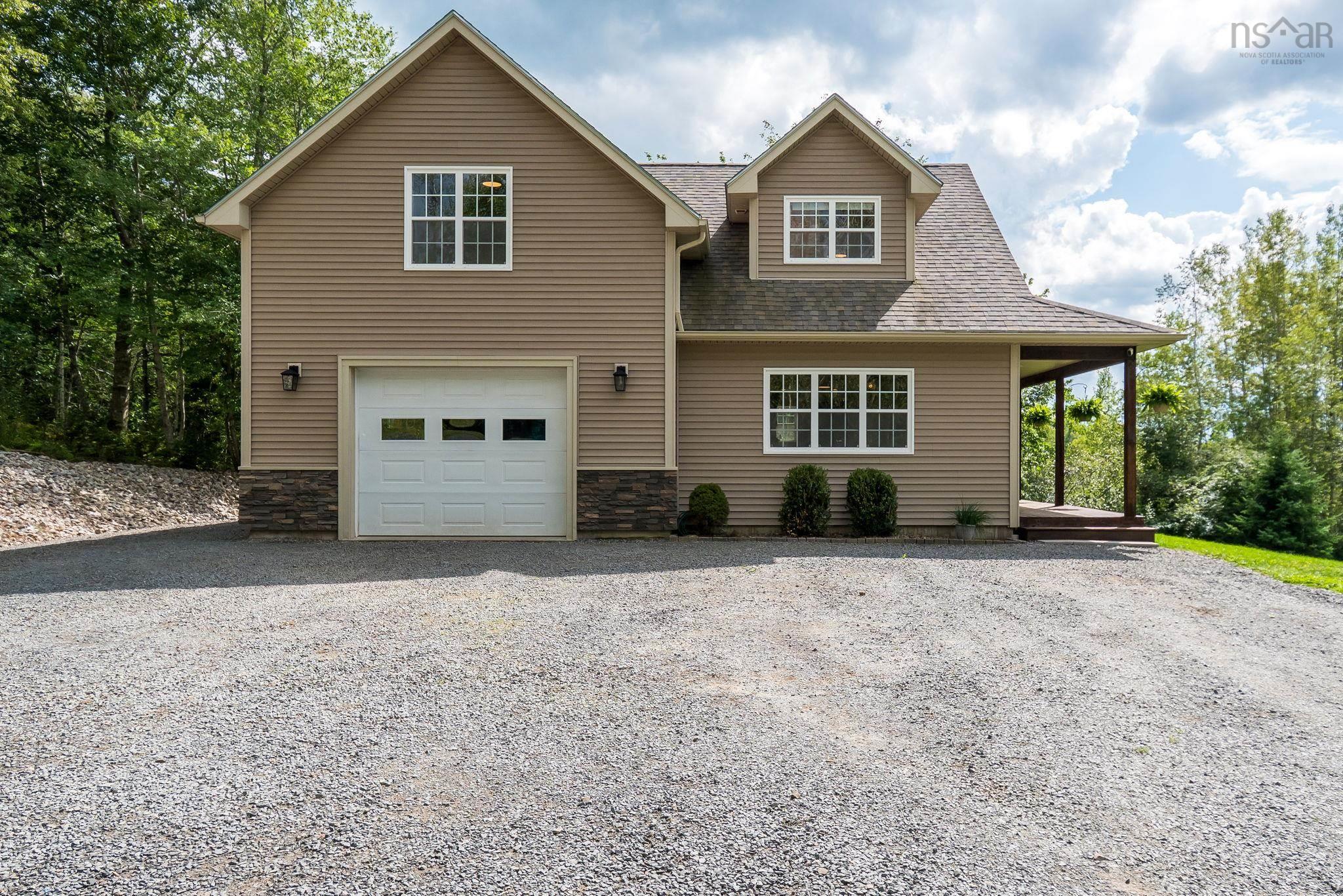 $525,000.00: 1017 Bog Road, Falmouth