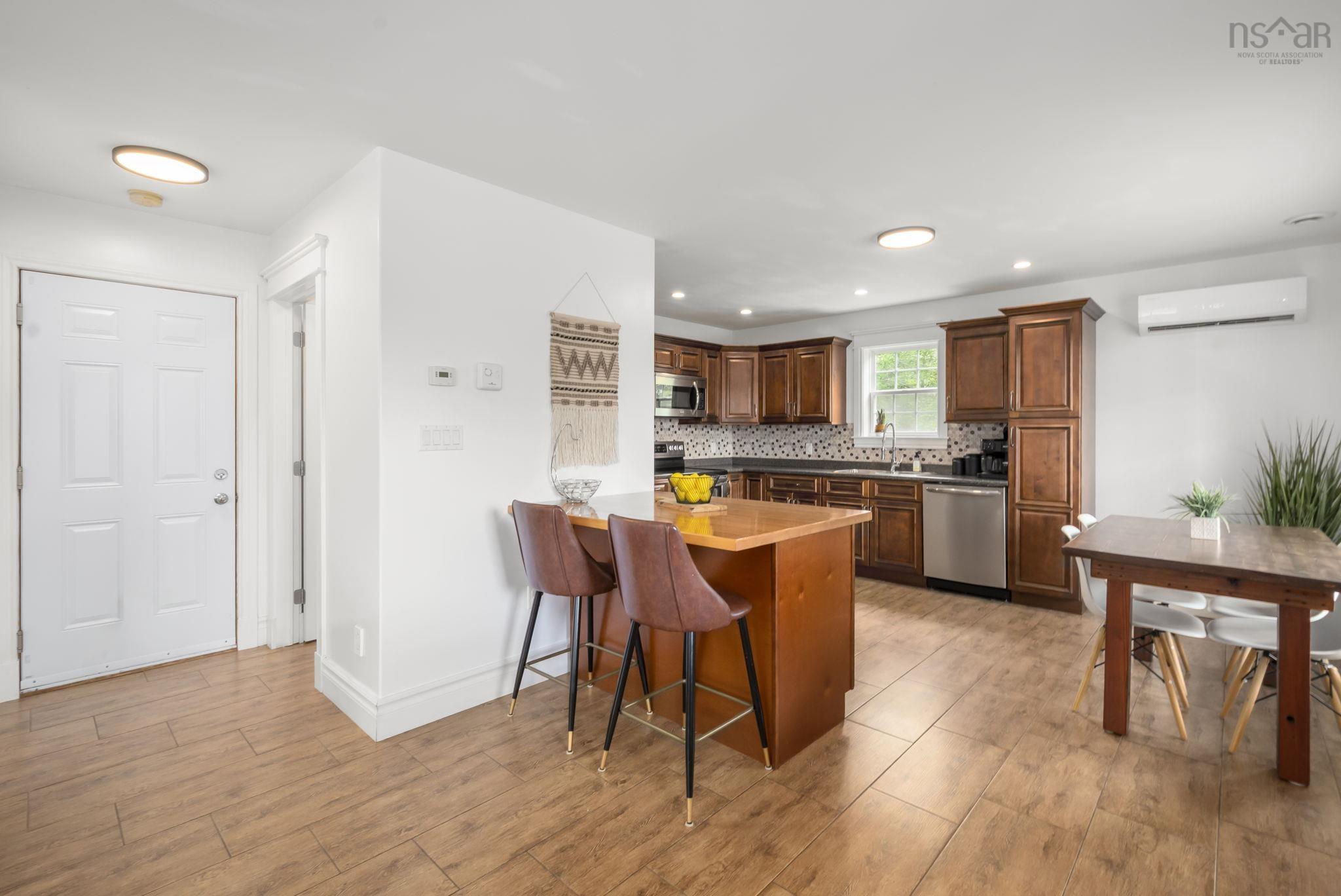 $525,000.00: 1017 Bog Road, Falmouth