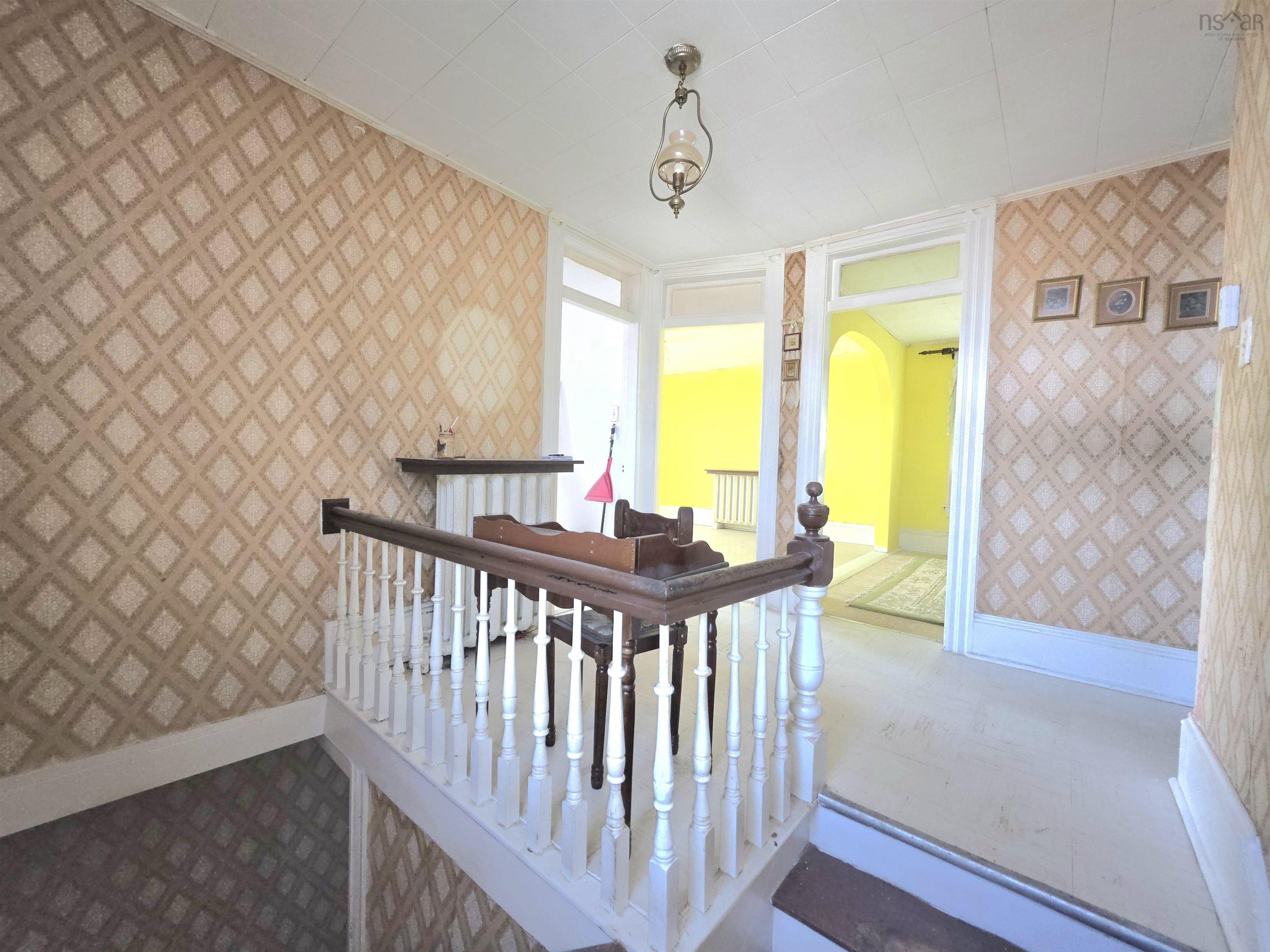 $325,000.00: 284 Foord Street, Stellarton
