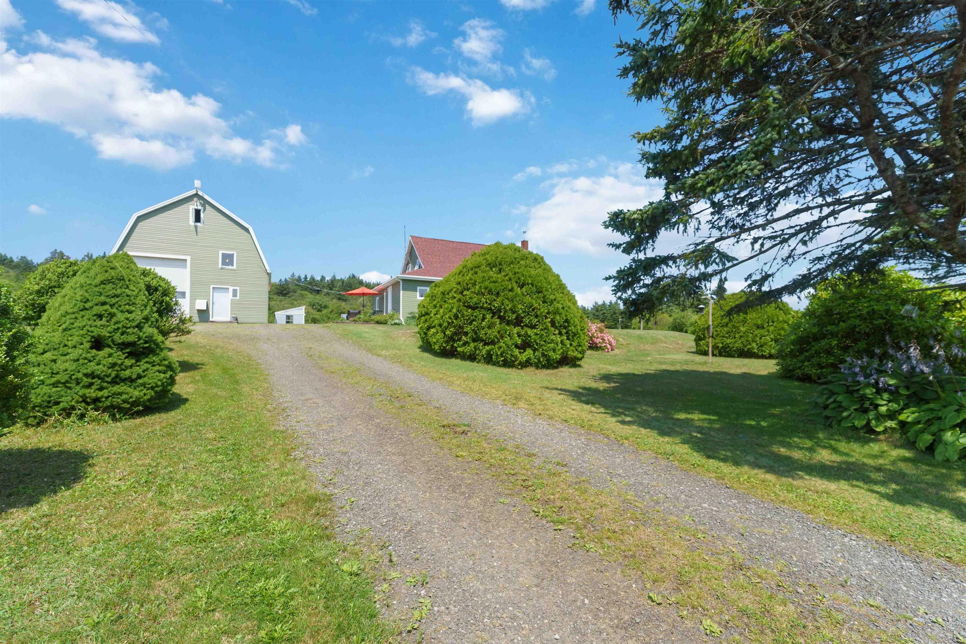 $649,000.00: 3939 Highway 217, East Ferry