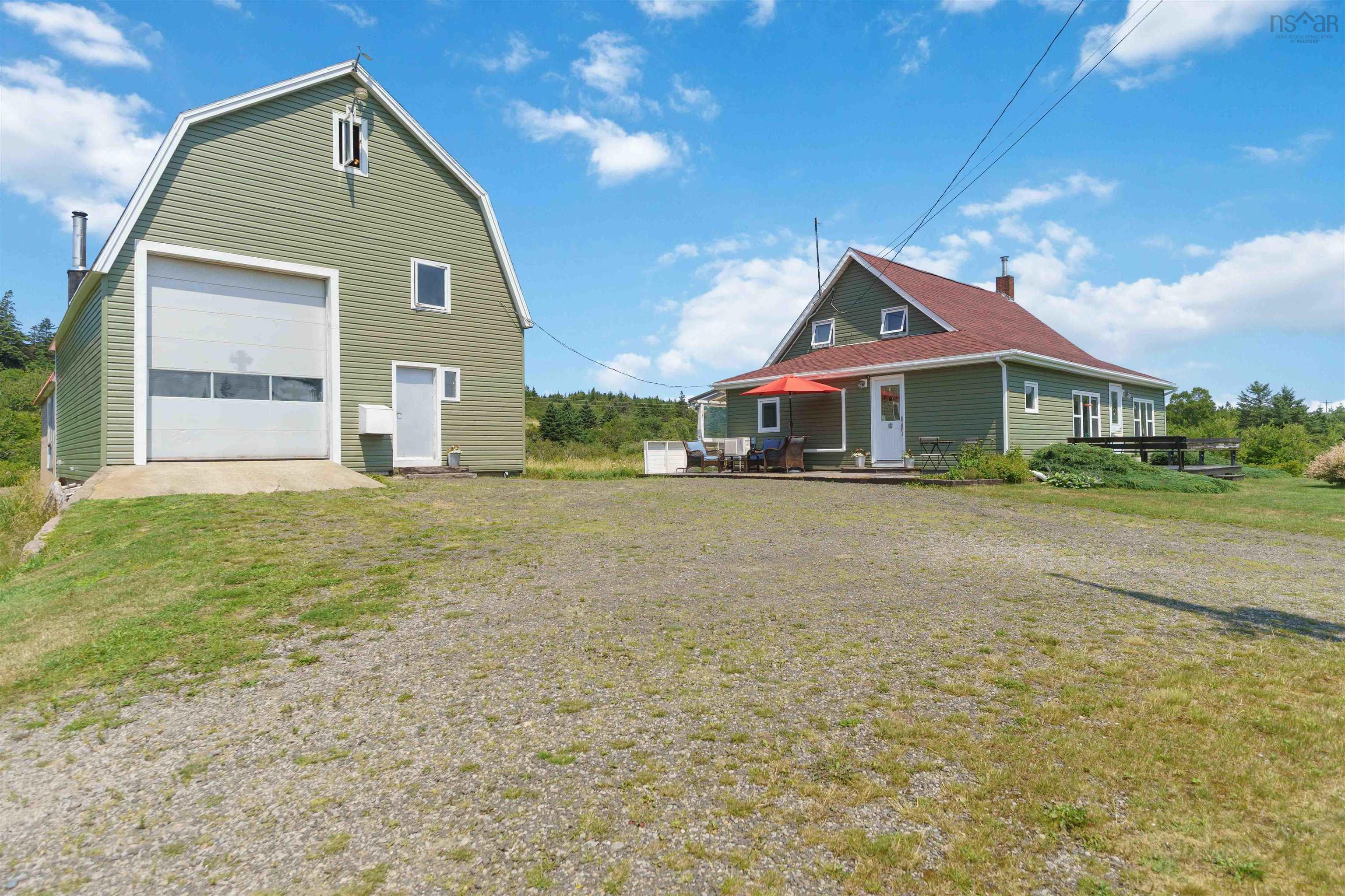 $649,000.00: 3939 Highway 217, East Ferry