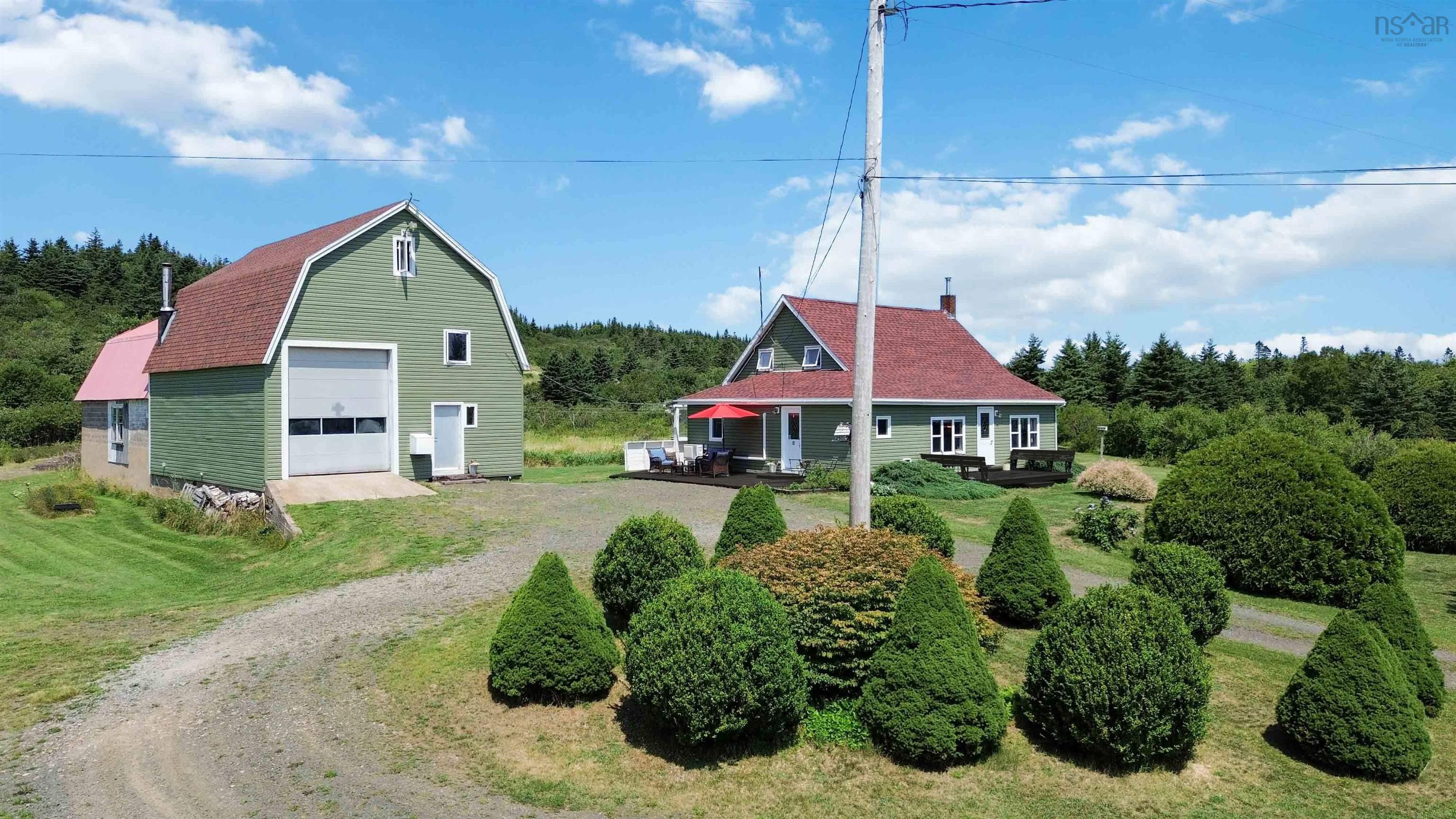 $649,000.00: 3939 Highway 217, East Ferry