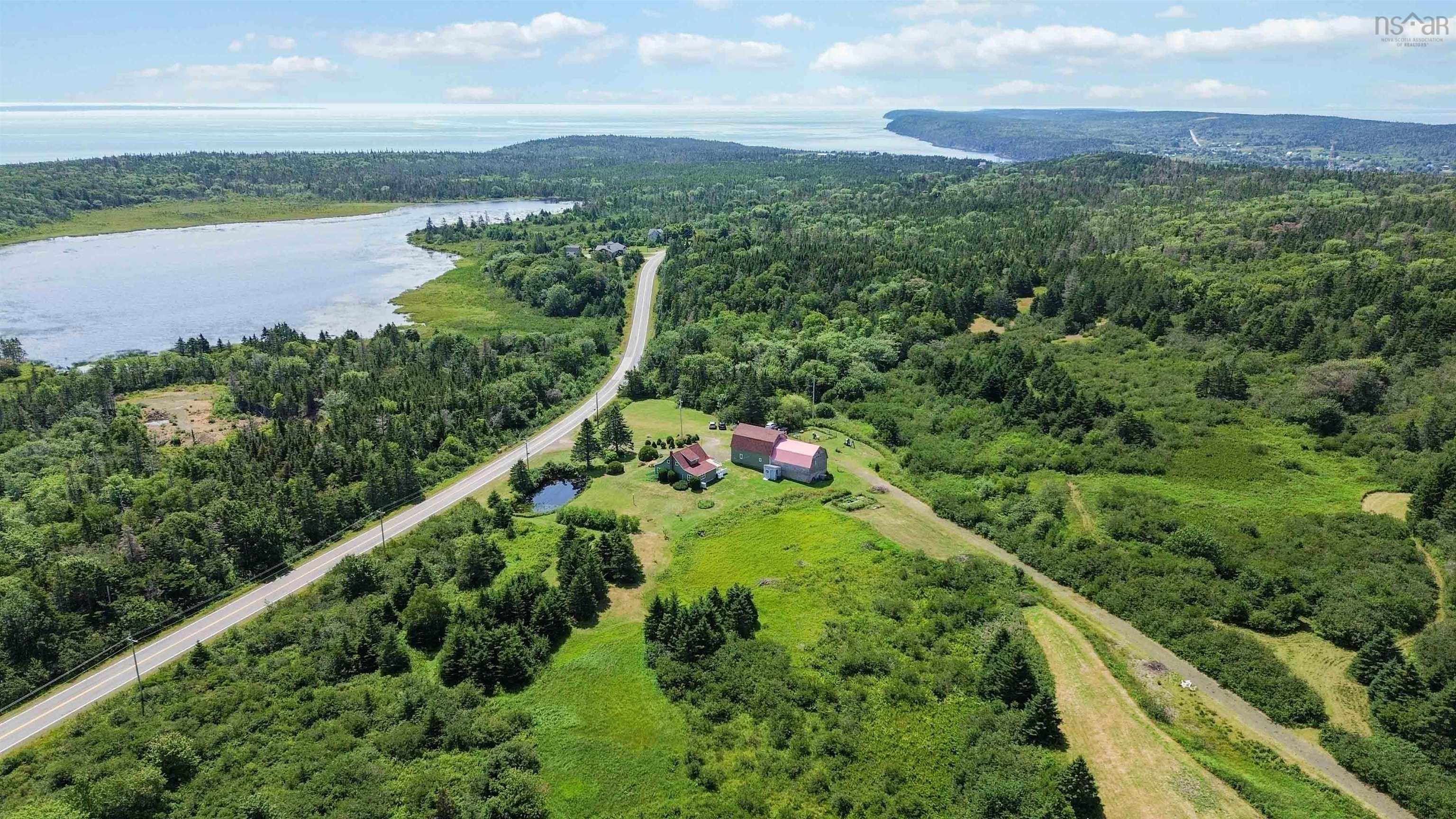 $649,000.00: 3939 Highway 217, East Ferry