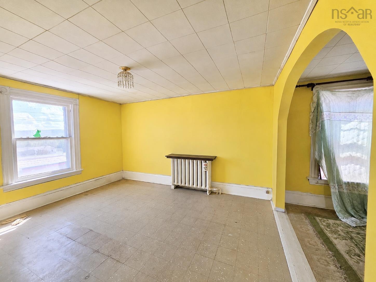 $325,000.00: 284 Foord Street, Stellarton