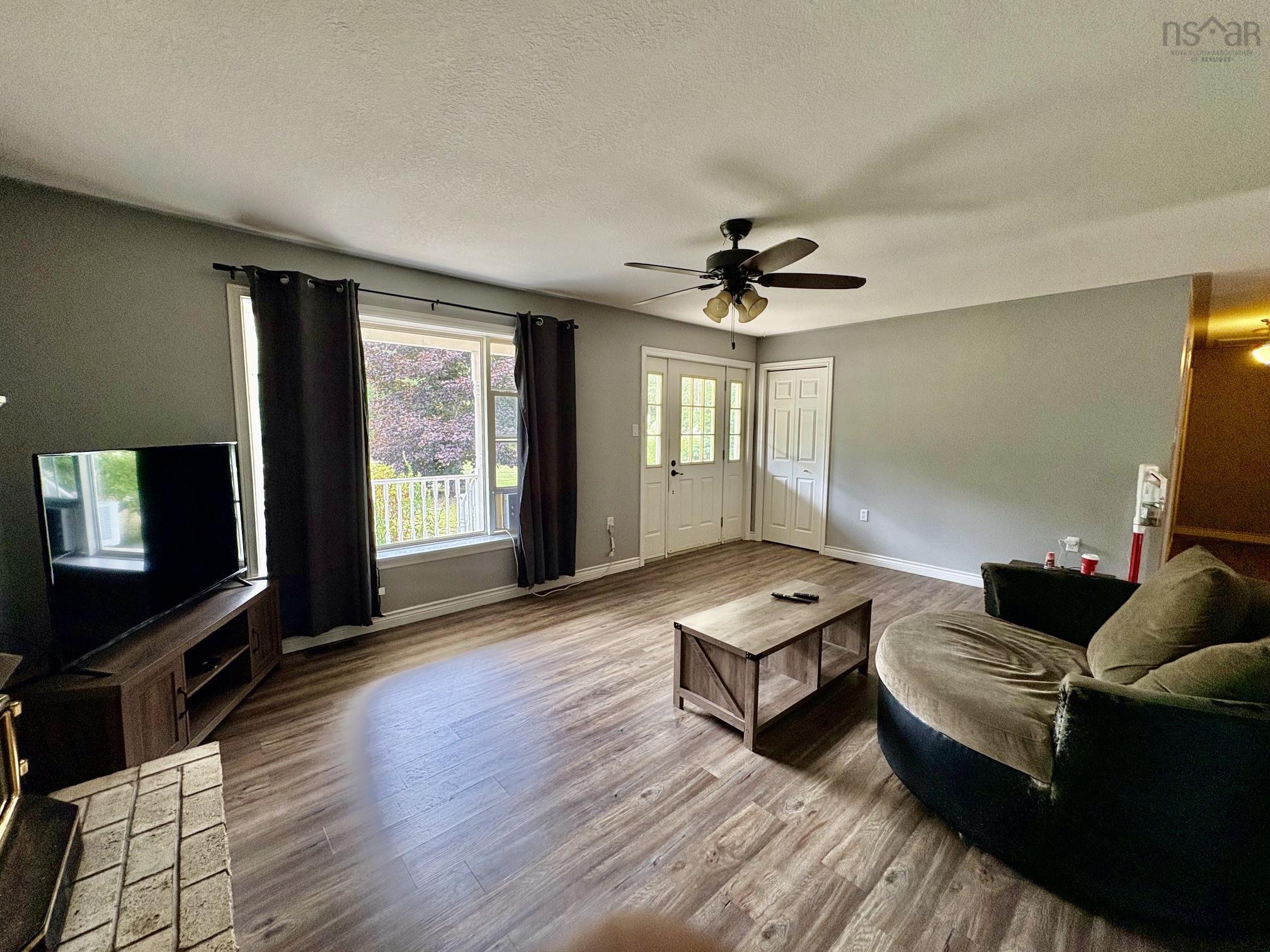 $629,900.00: 14536 Highway 1, Wilmot