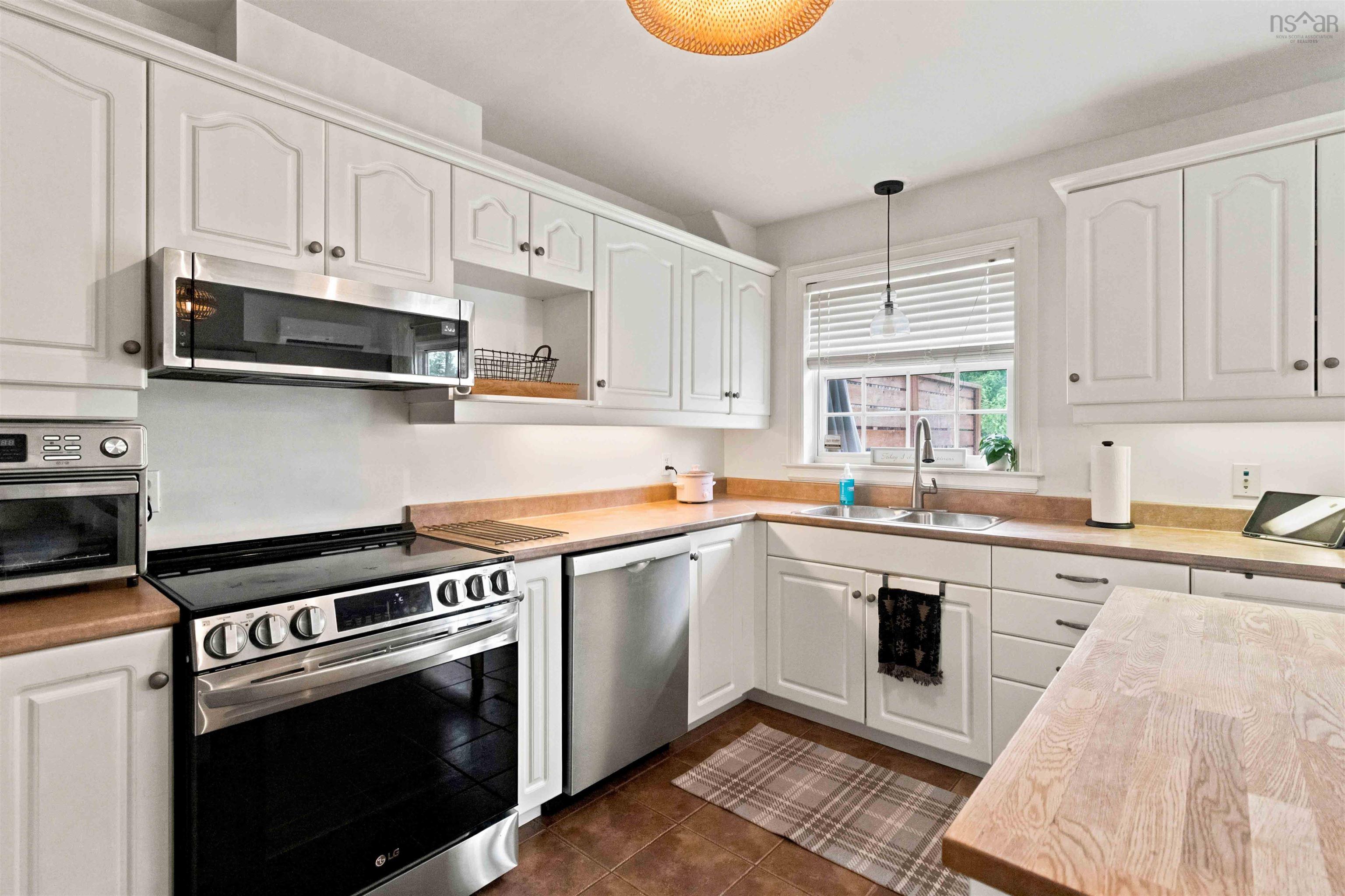 291 Rutledge Street, Bedford, NS (MLS 202621976)