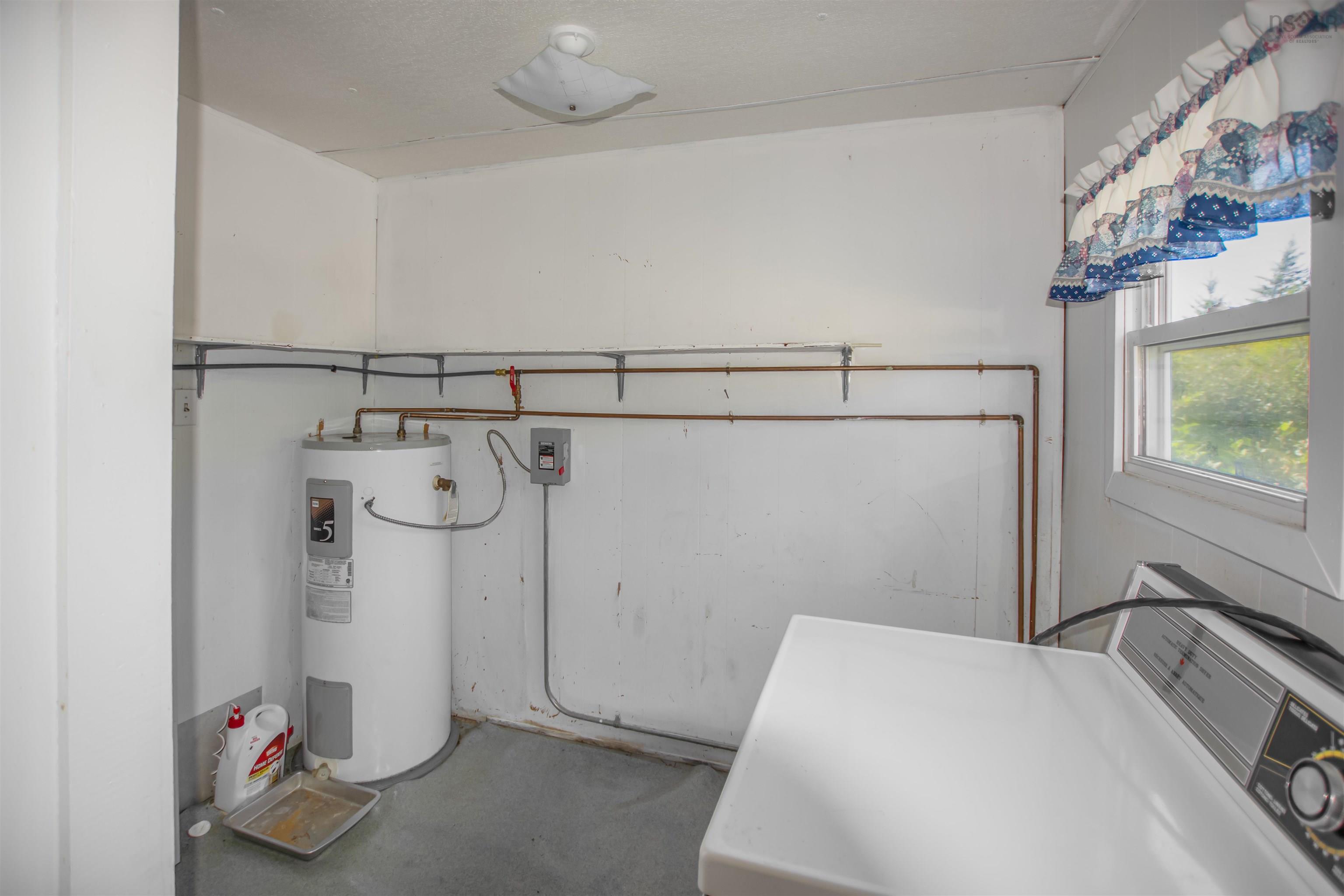 $199,000.00: 2183 Highway 1, Grosses Coques