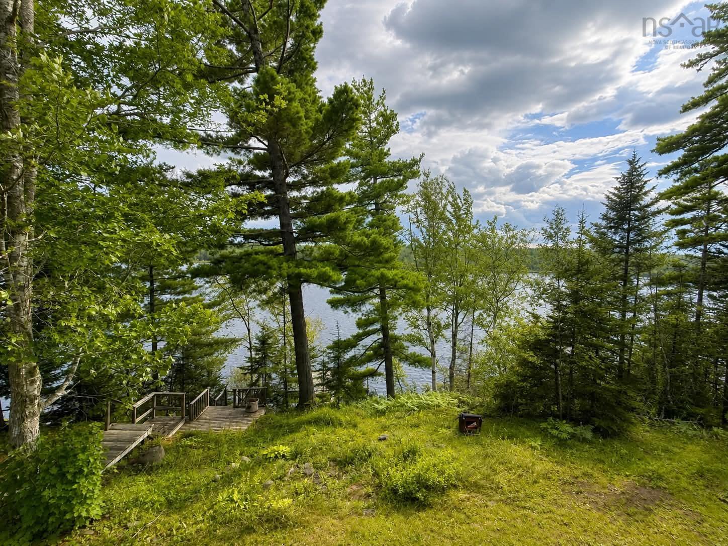 $599,900.00: 132 Boyce Road, Mattatall Lake