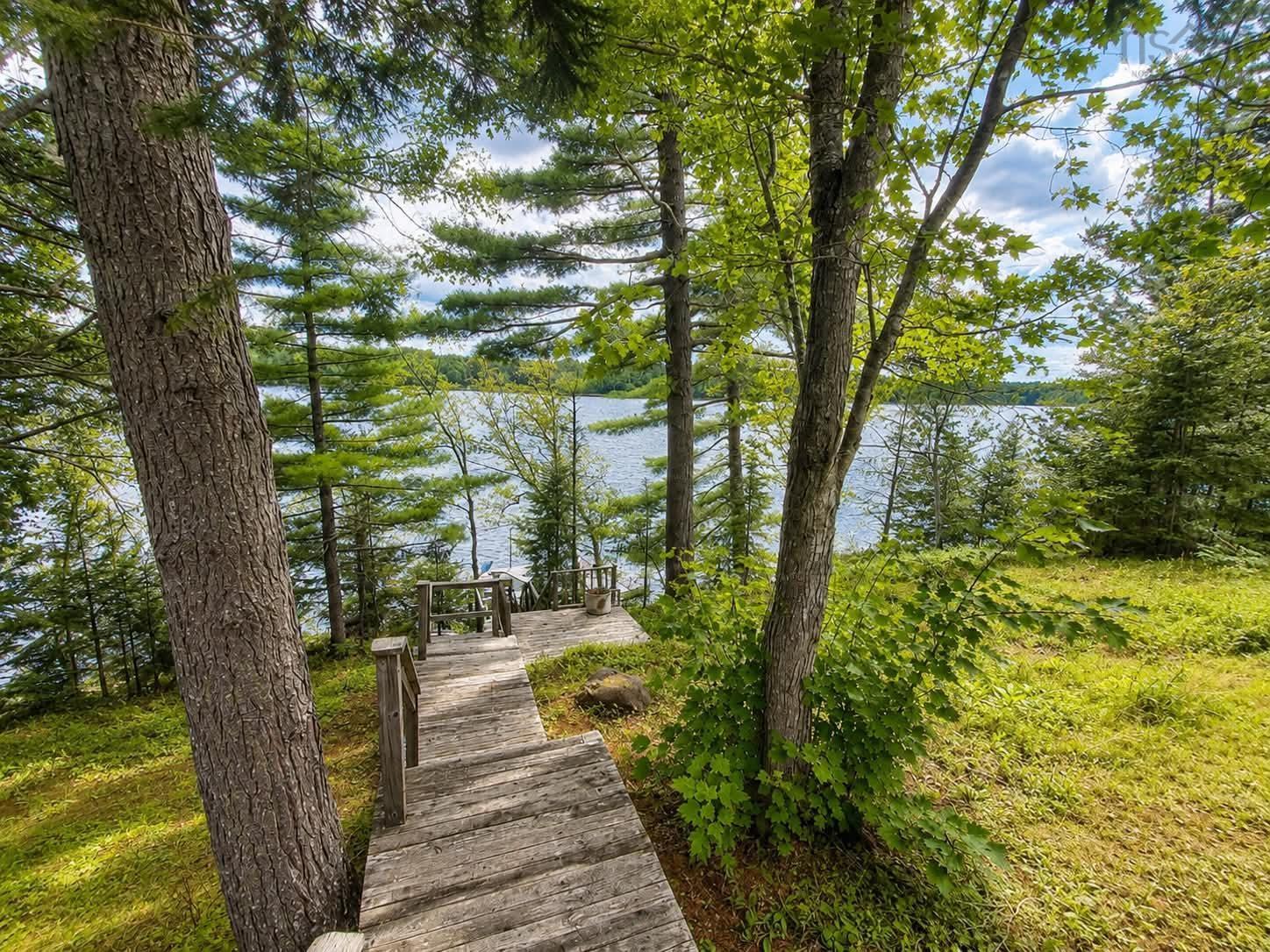 $599,900.00: 132 Boyce Road, Mattatall Lake