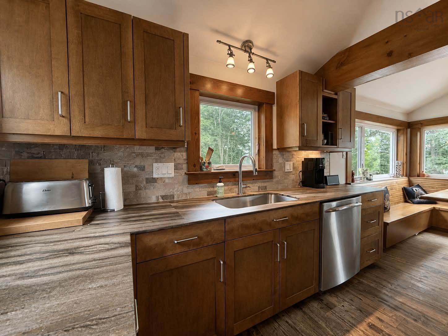 $599,900.00: 132 Boyce Road, Mattatall Lake