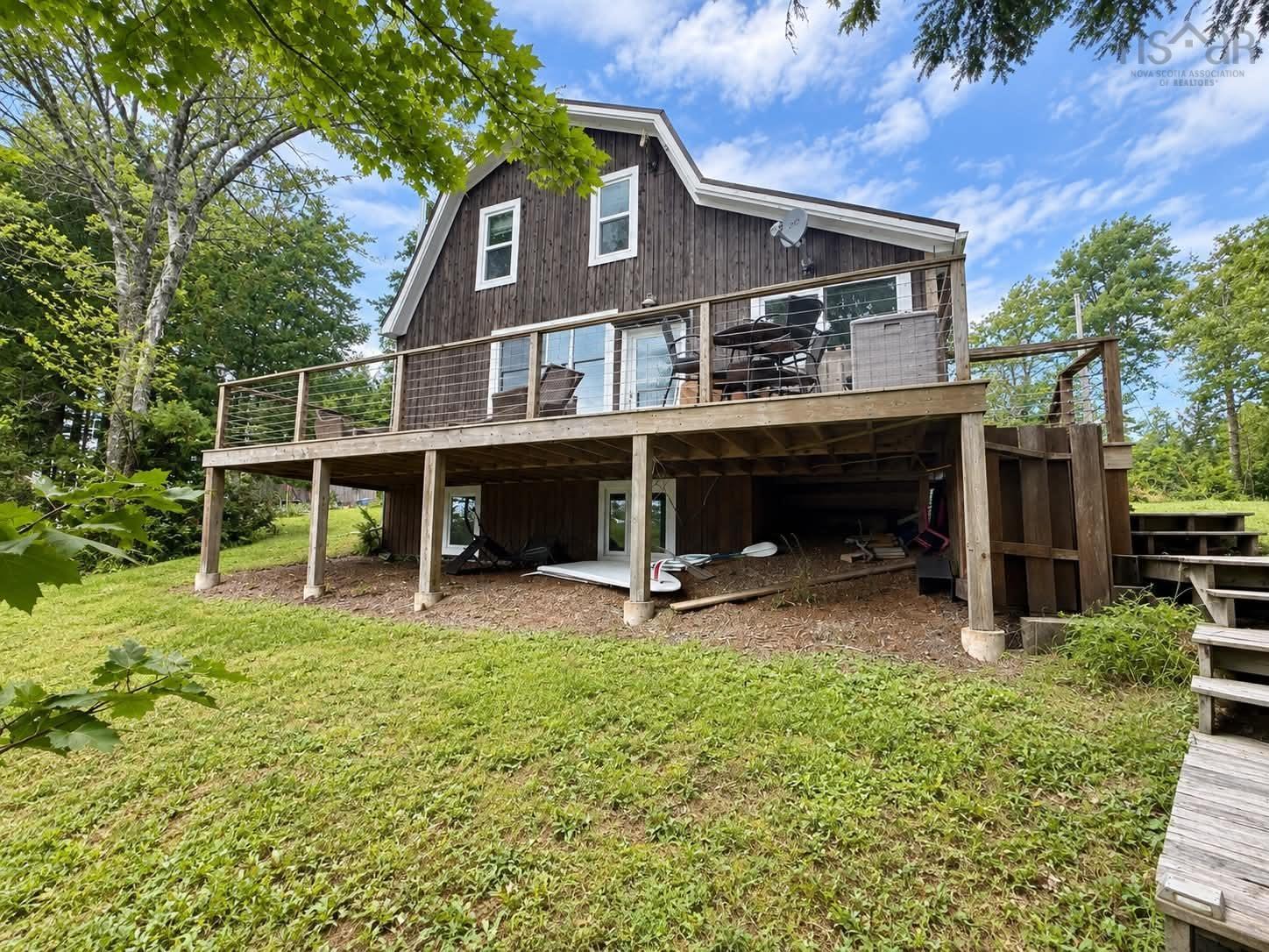 $599,900.00: 132 Boyce Road, Mattatall Lake