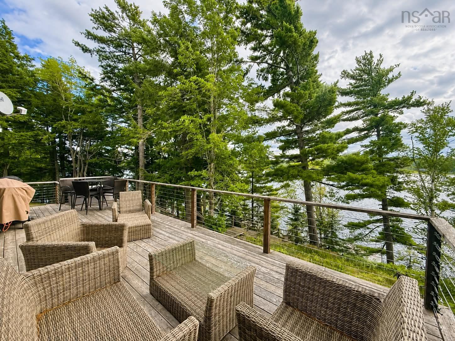 $599,900.00: 132 Boyce Road, Mattatall Lake