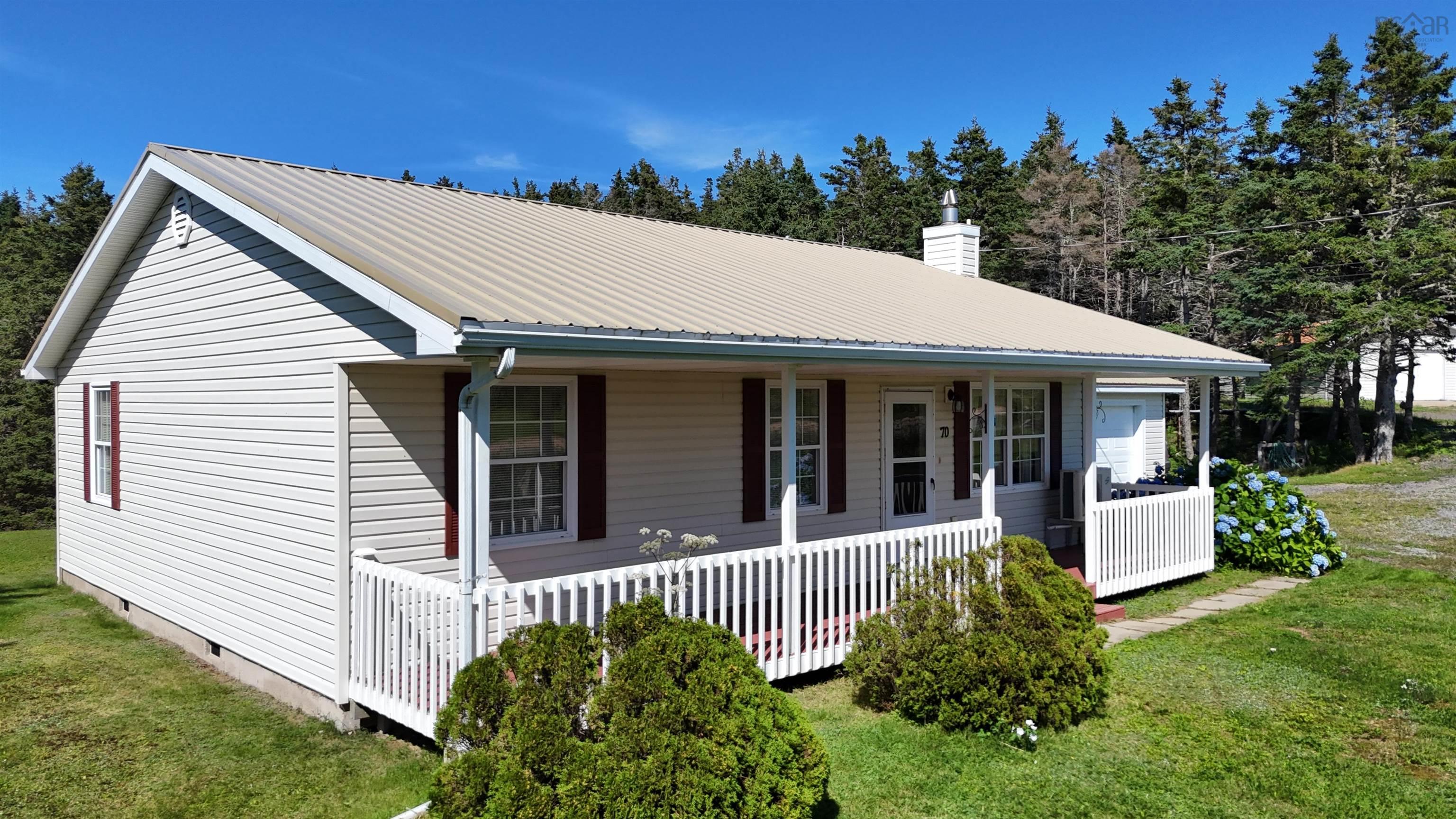 $329,000.00: 70 Little Harbour Road, Lower L