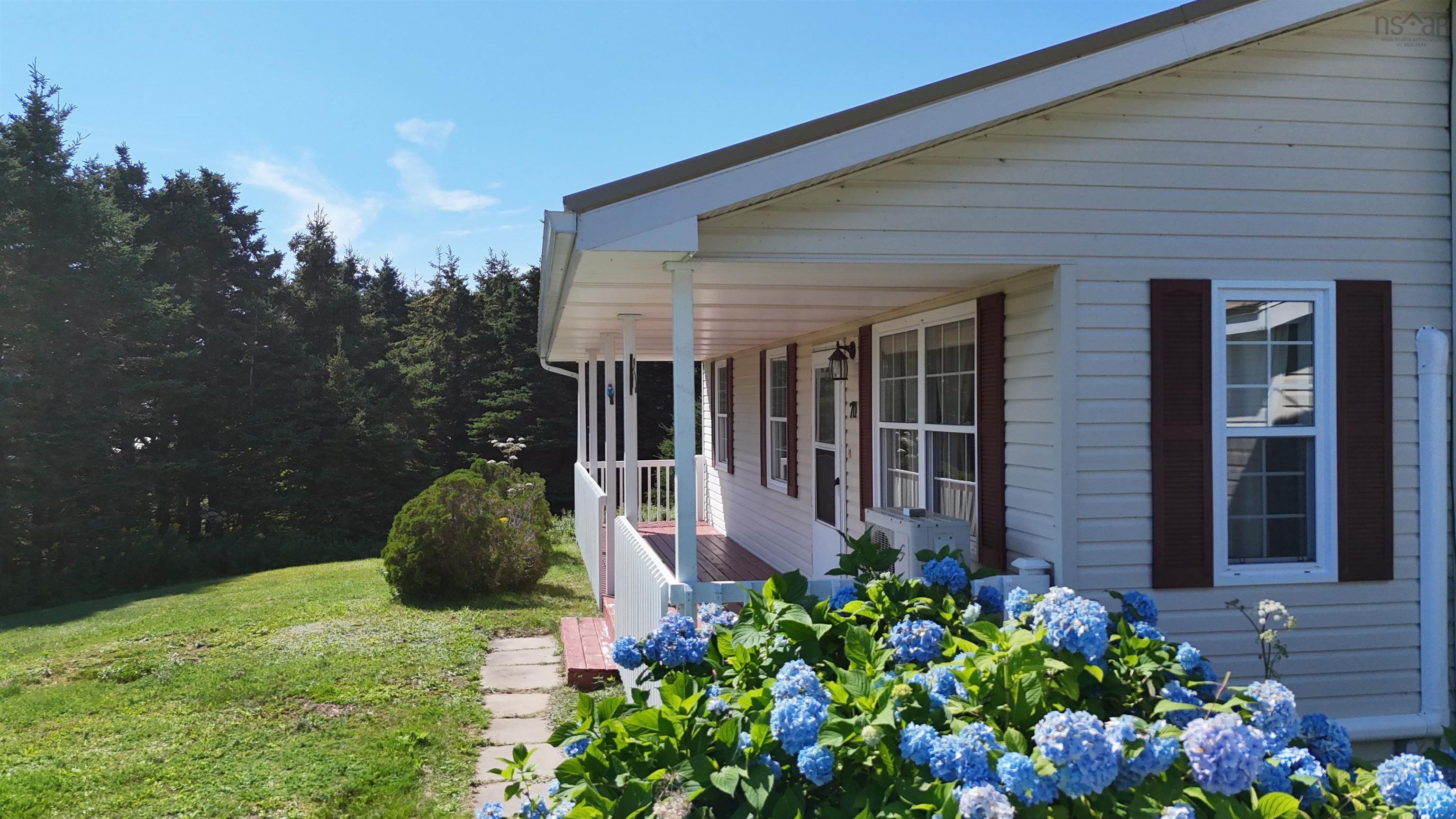 $329,000.00: 70 Little Harbour Road, Lower L