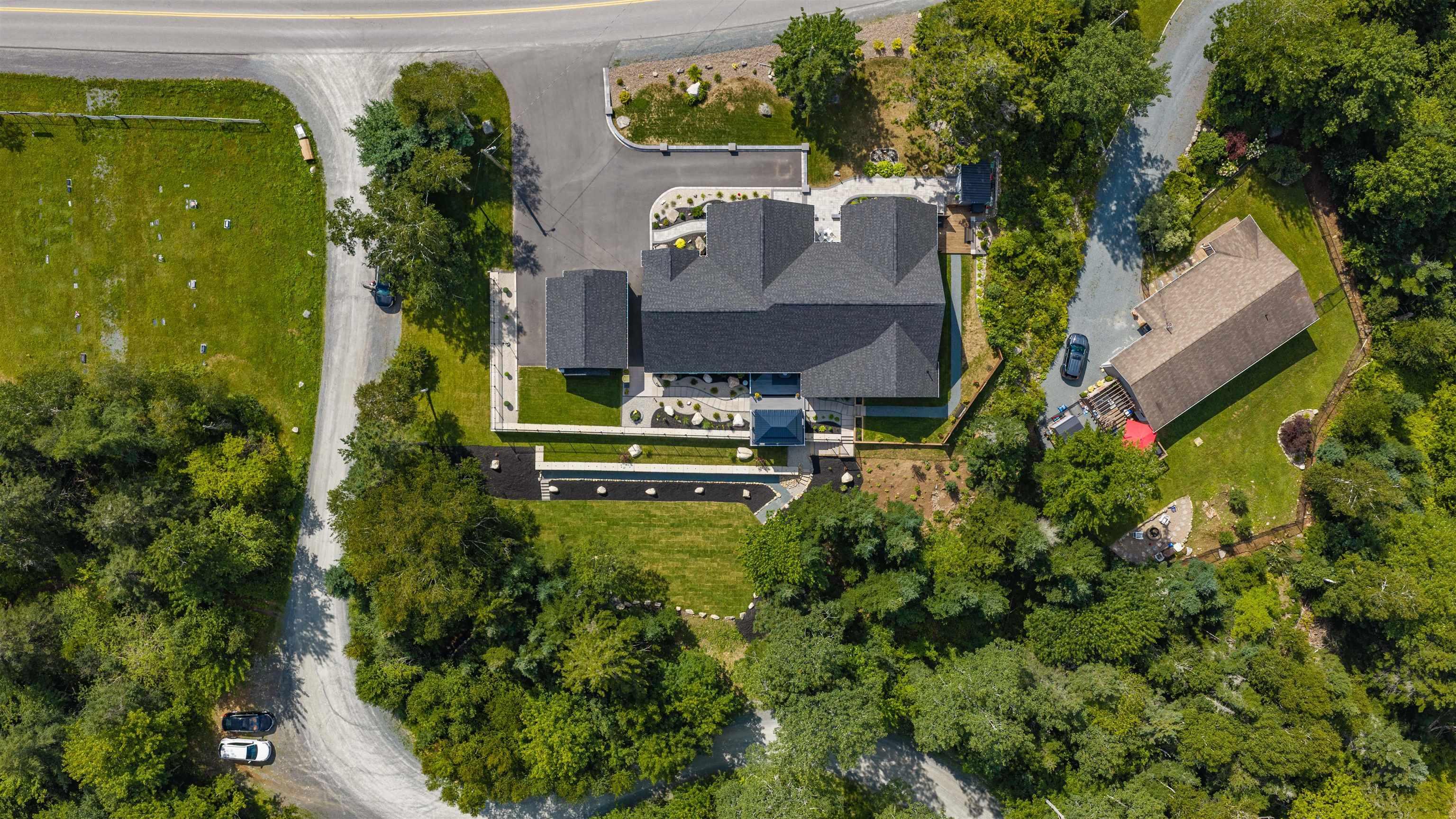 $1,695,000.00: 389 Myra Road, Porters Lake