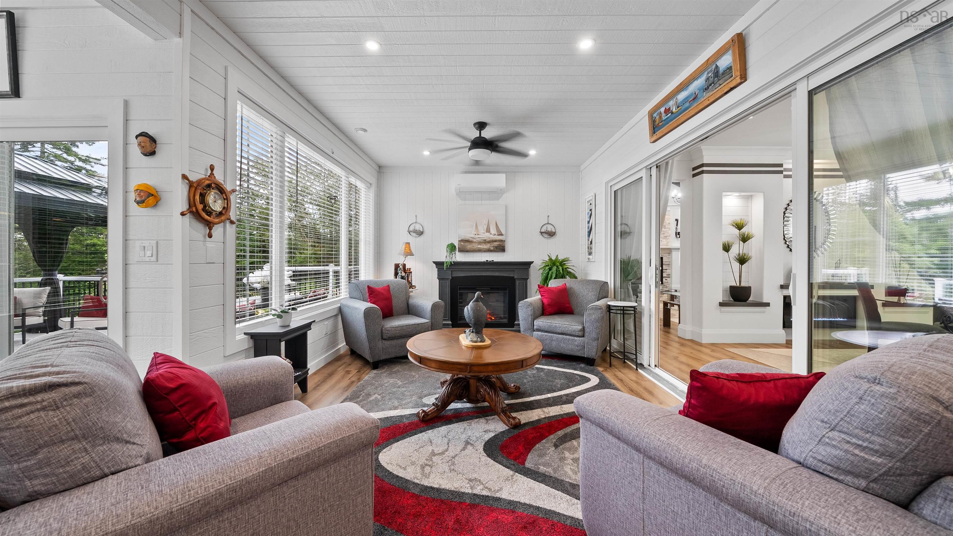 $1,695,000.00: 389 Myra Road, Porters Lake