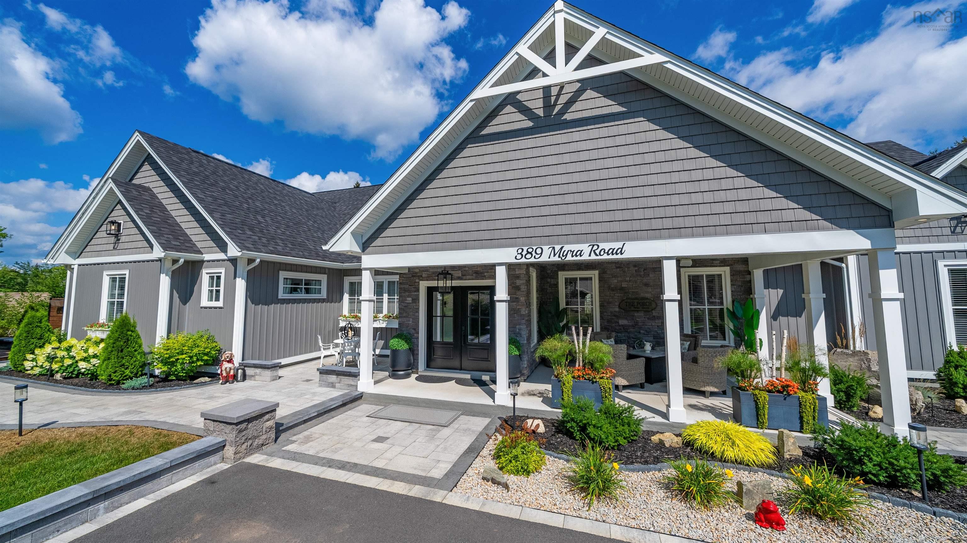 $1,695,000.00: 389 Myra Road, Porters Lake