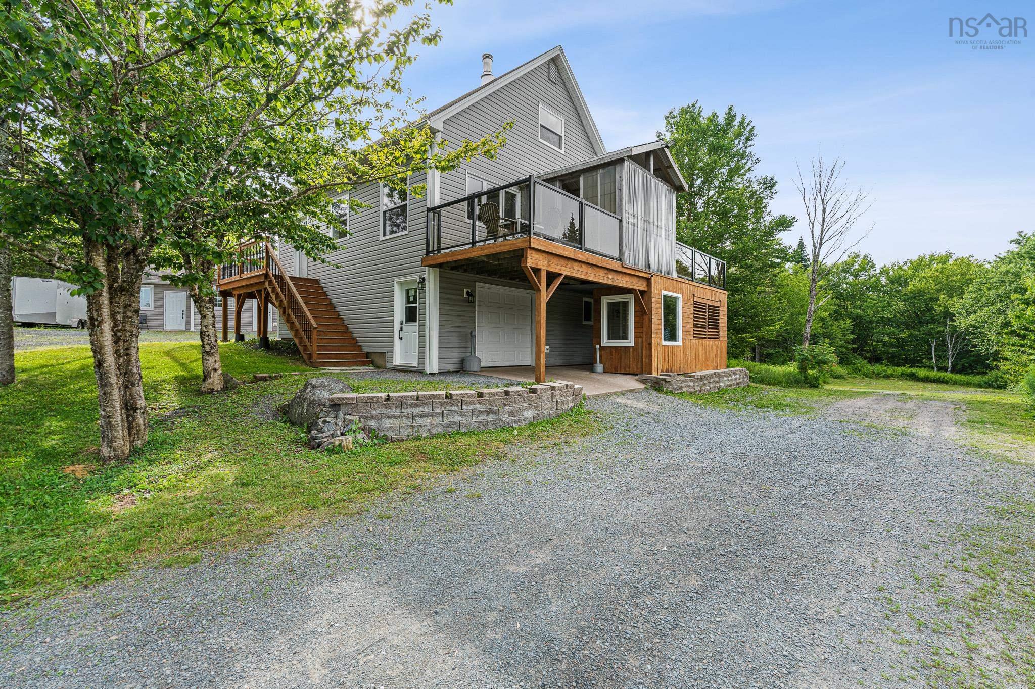 $700,000.00: 74 Lorenzos Way, Sutherland Lake