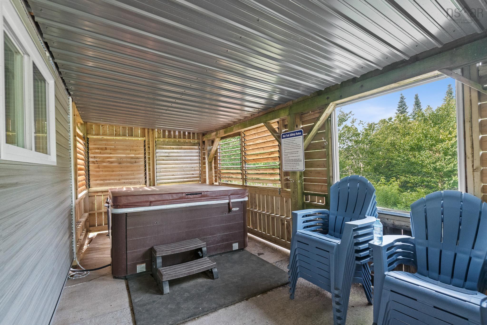 $700,000.00: 74 Lorenzos Way, Sutherland Lake