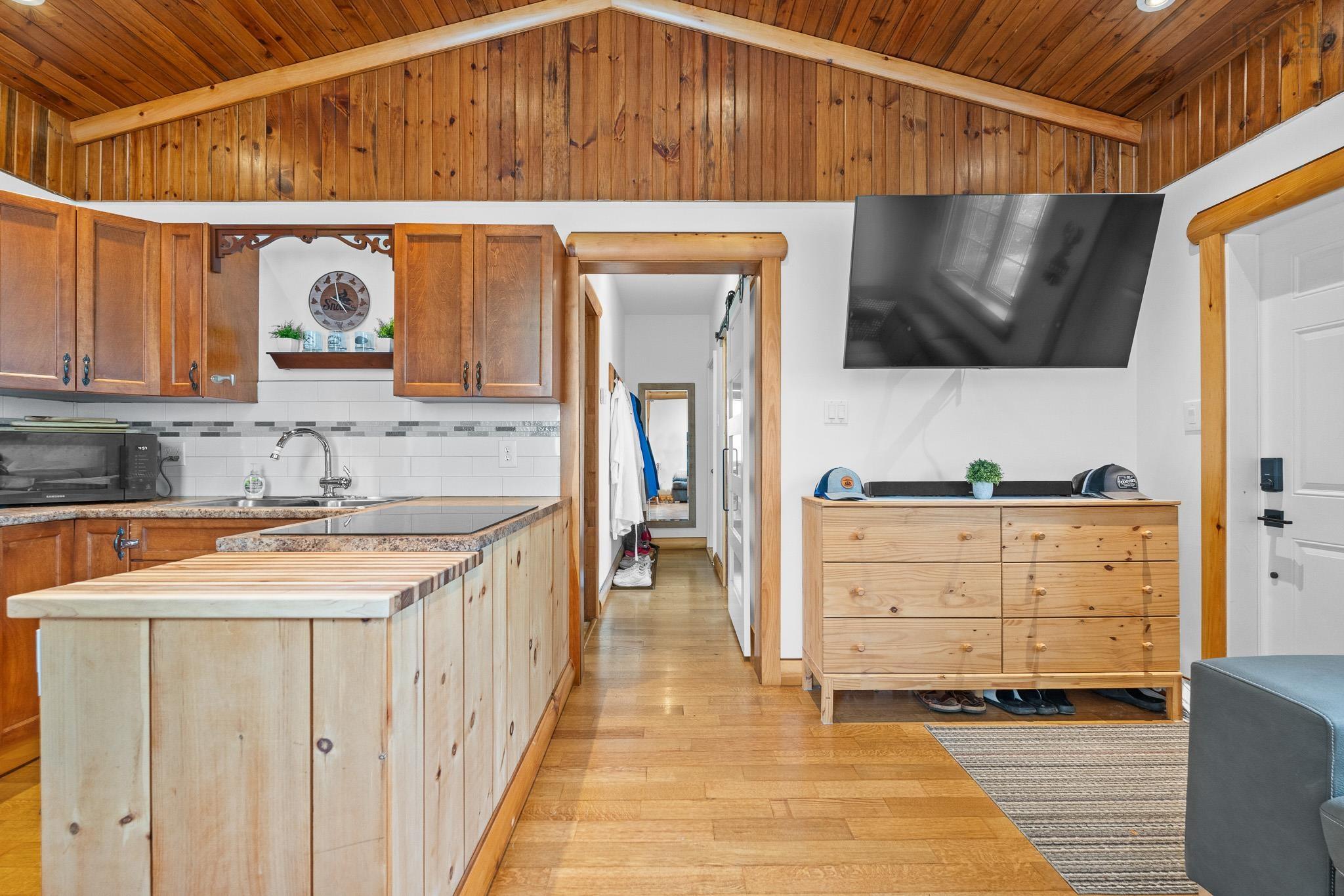 $700,000.00: 74 Lorenzos Way, Sutherland Lake