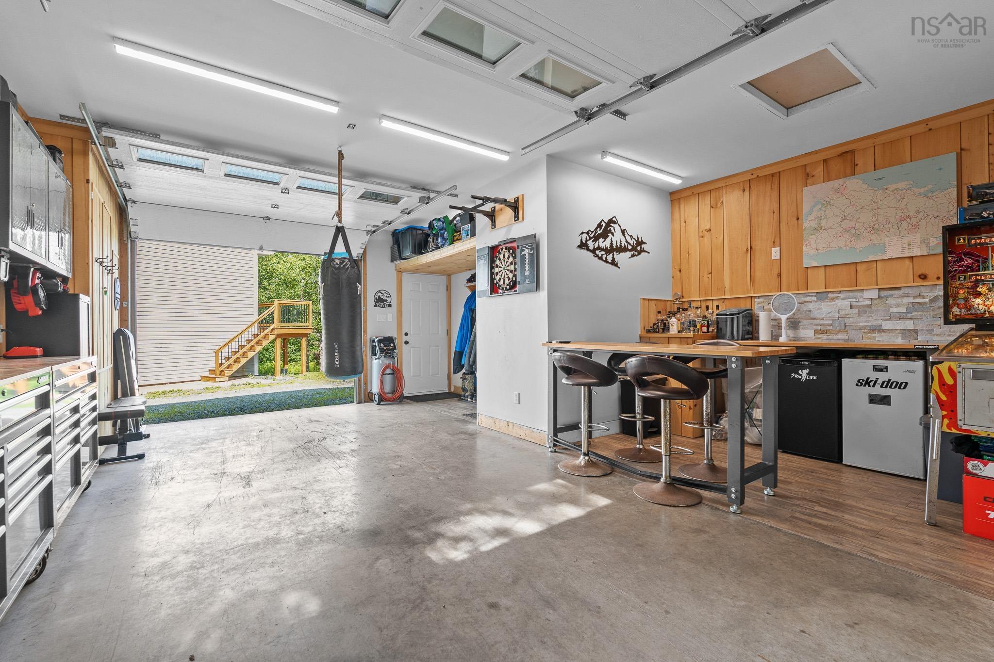 $700,000.00: 74 Lorenzos Way, Sutherland Lake