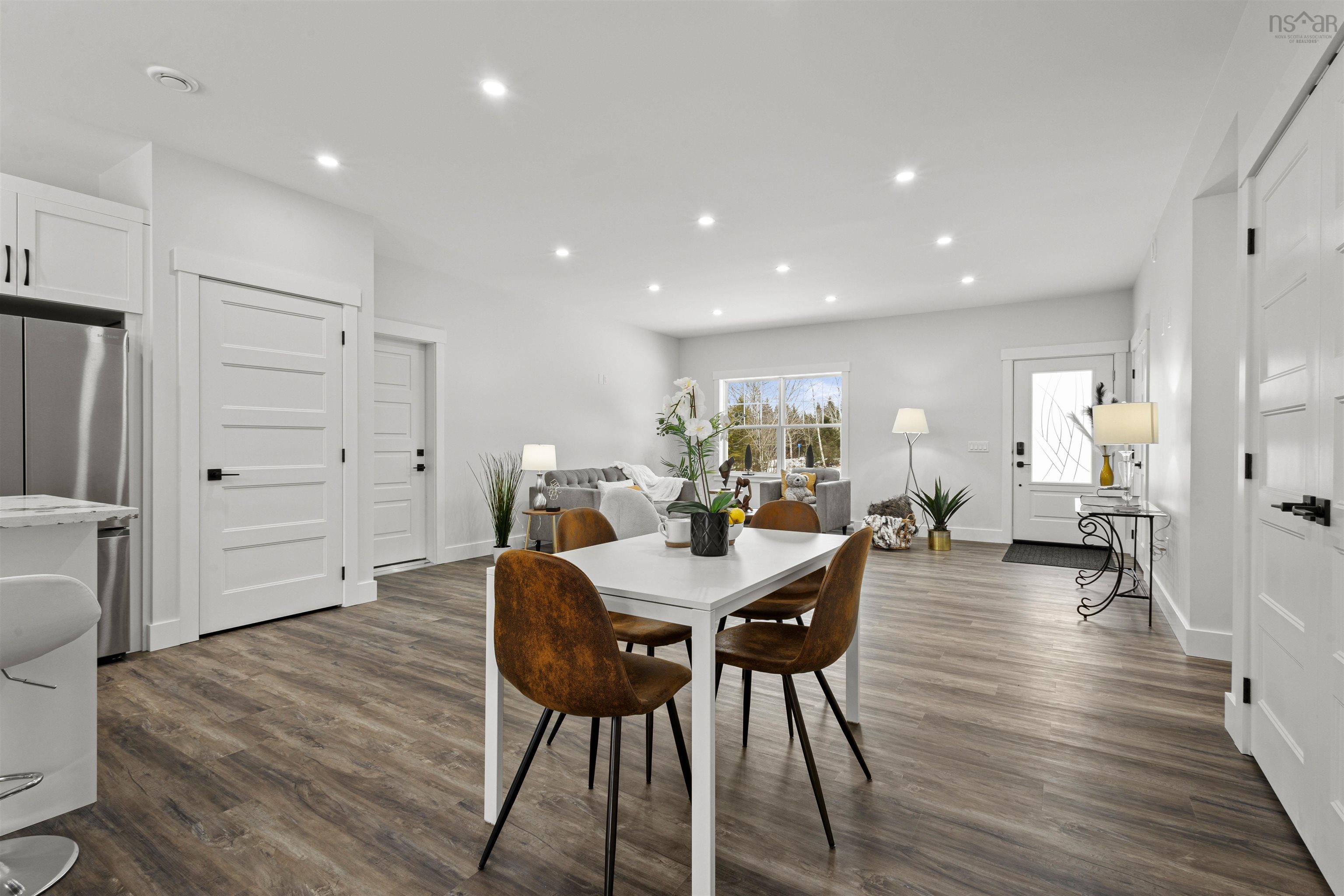$569,900.00: 186 Loon  Point Trail, East Uniacke