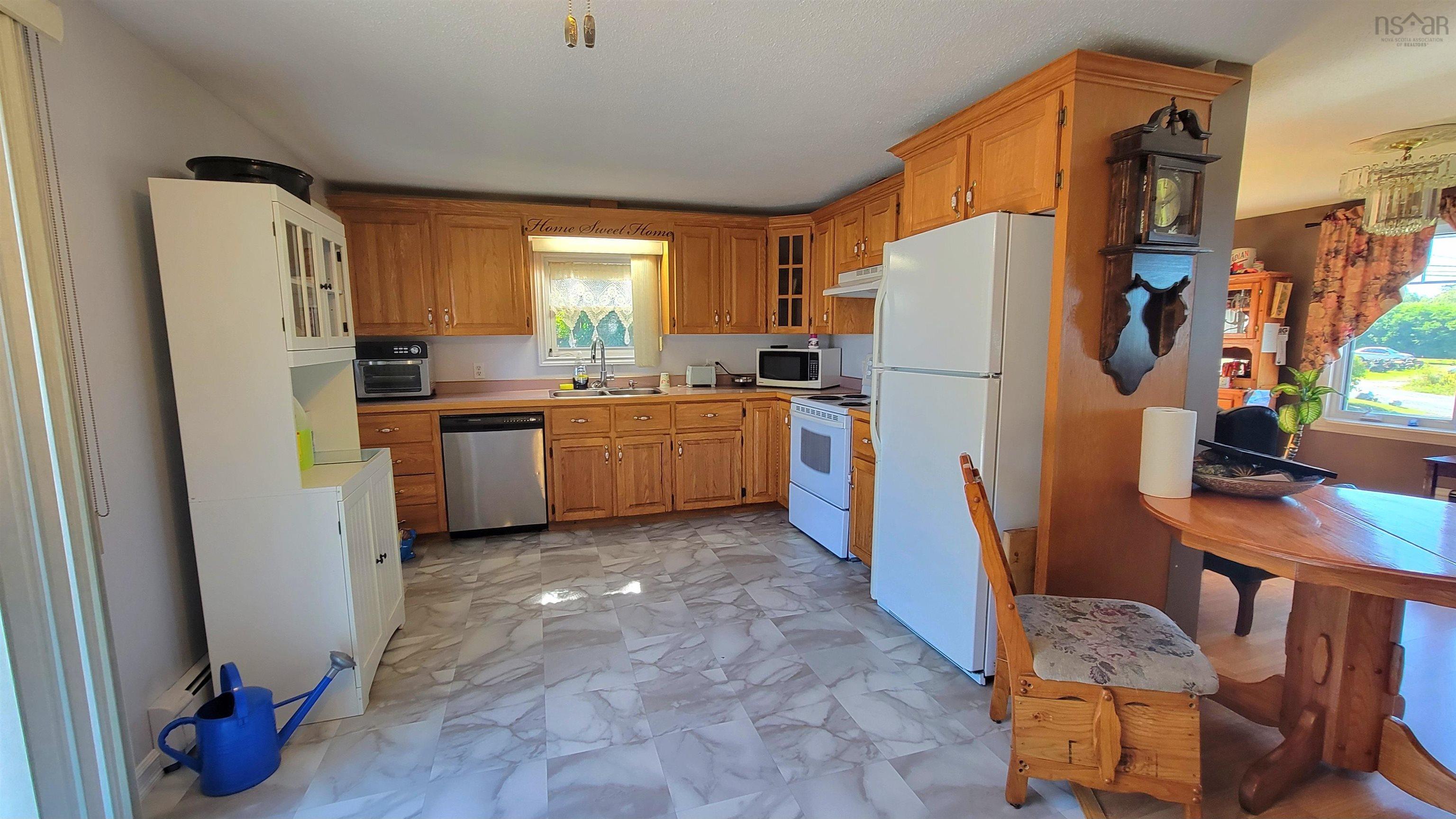 $329,900.00: 18 Cemetery Road, Hebron
