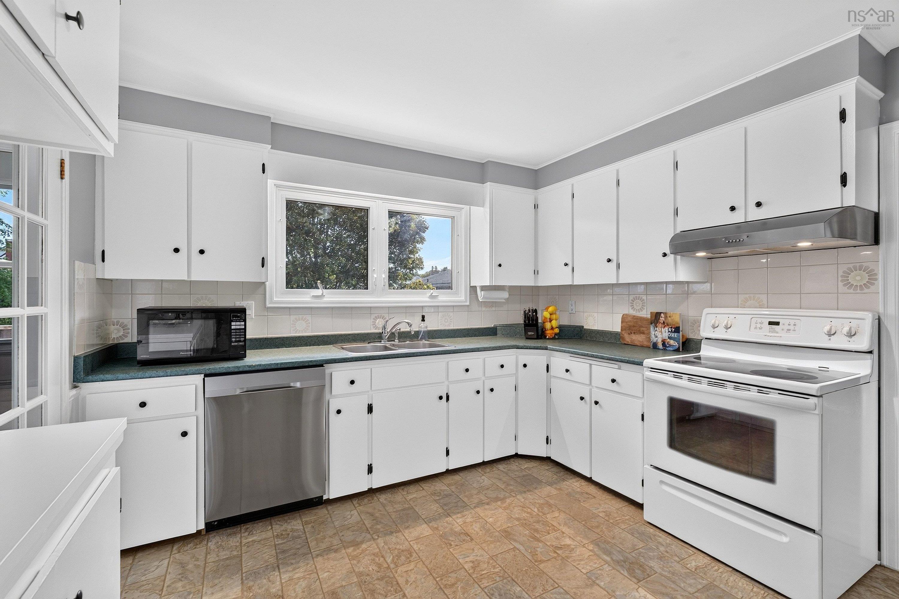 $519,000.00: 4 John Cross Drive, Dartmouth