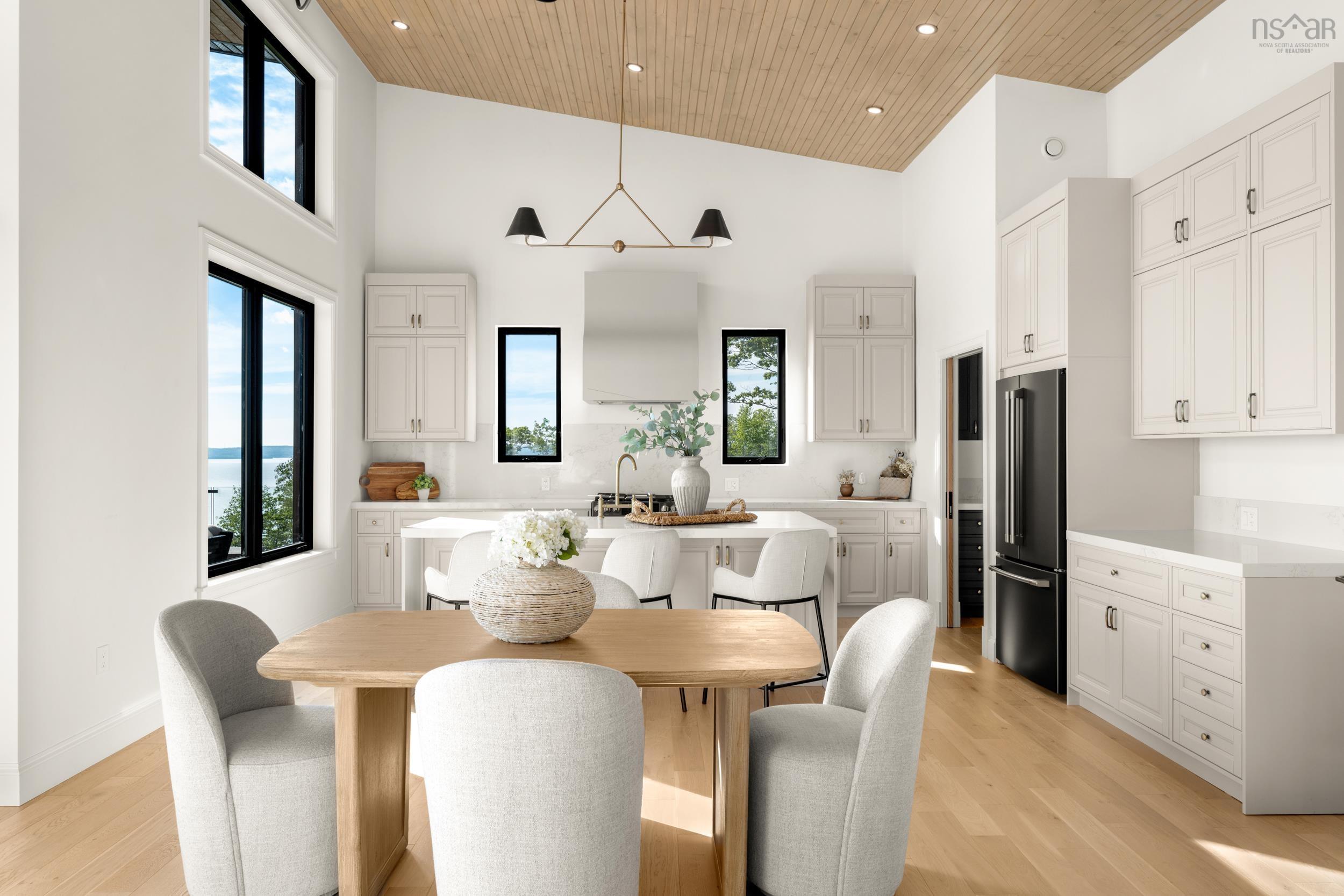 $2,474,000.00: 23 Anchors Way, East River Point
