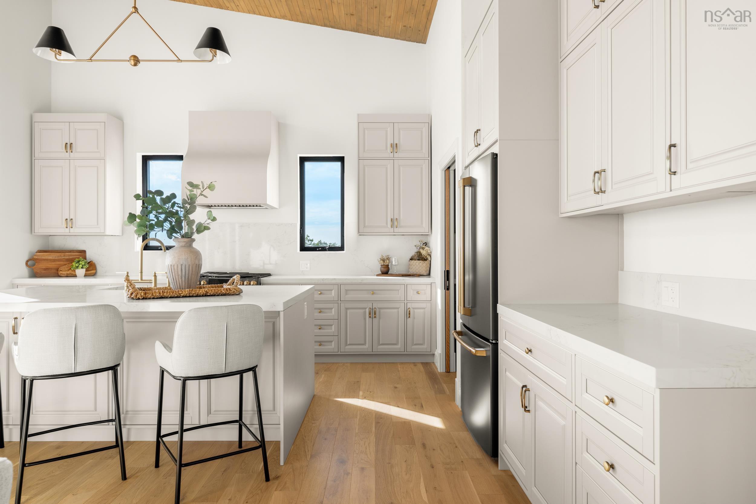 $2,474,000.00: 23 Anchors Way, East River Point