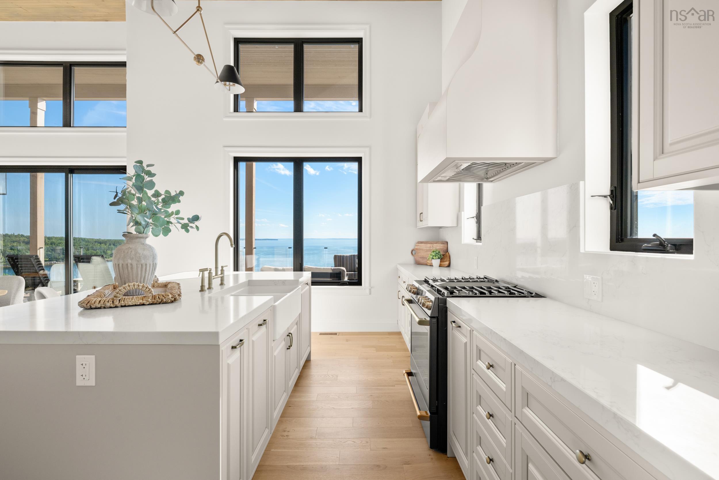 $2,474,000.00: 23 Anchors Way, East River Point
