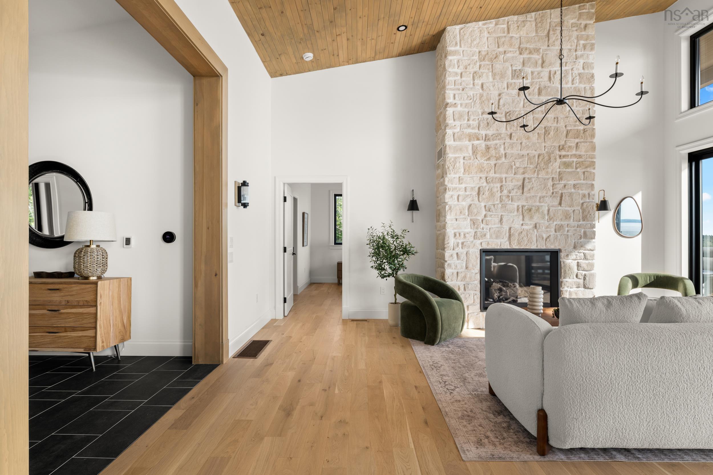 $2,474,000.00: 23 Anchors Way, East River Point